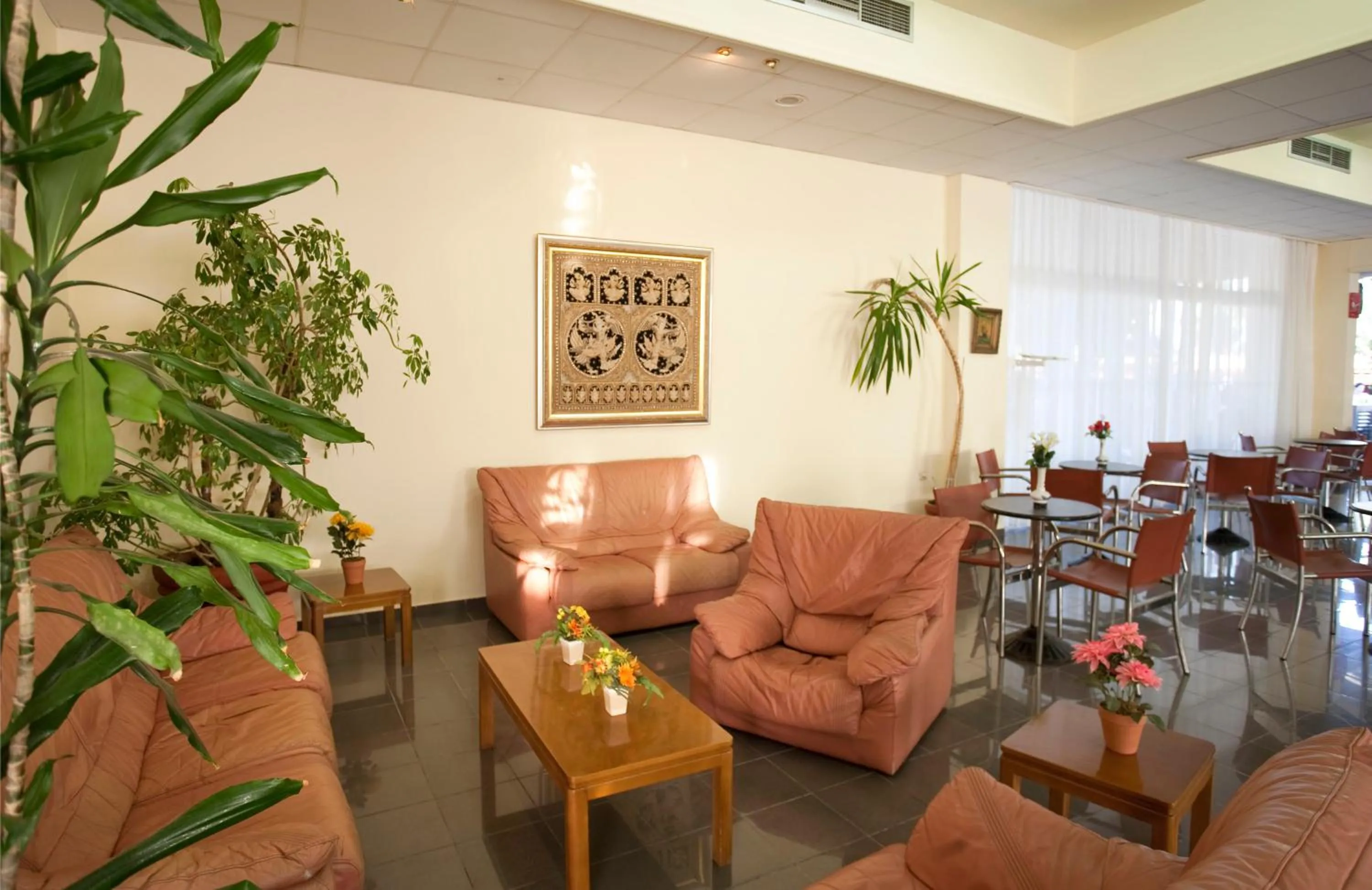 Living room in Golden Odyssey