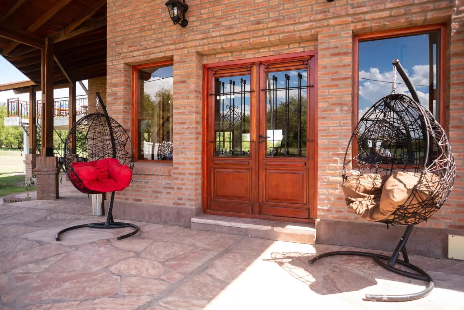 Property building in Ayres del Golf Posada-Restó