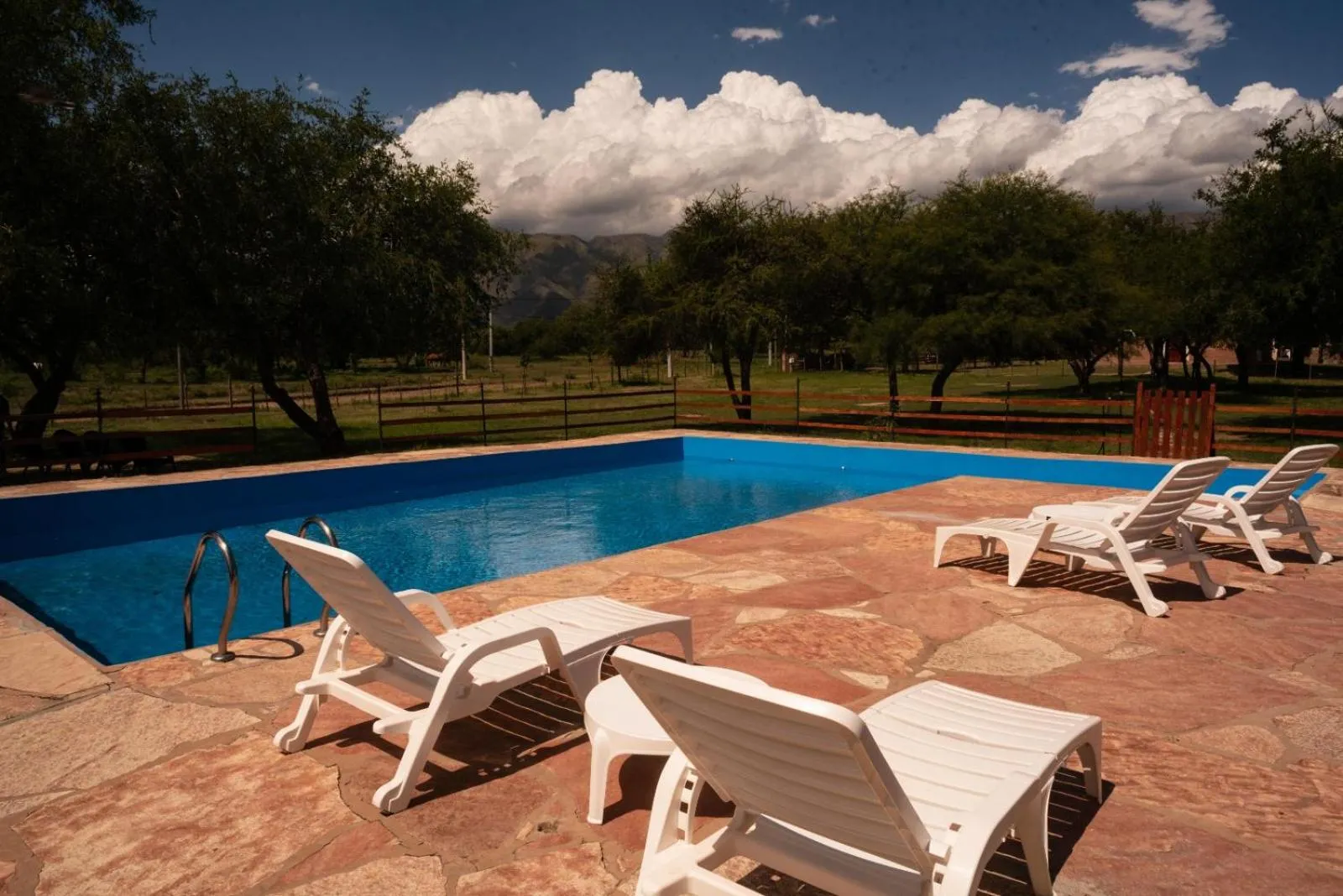 Swimming pool in Ayres del Golf Posada-Restó