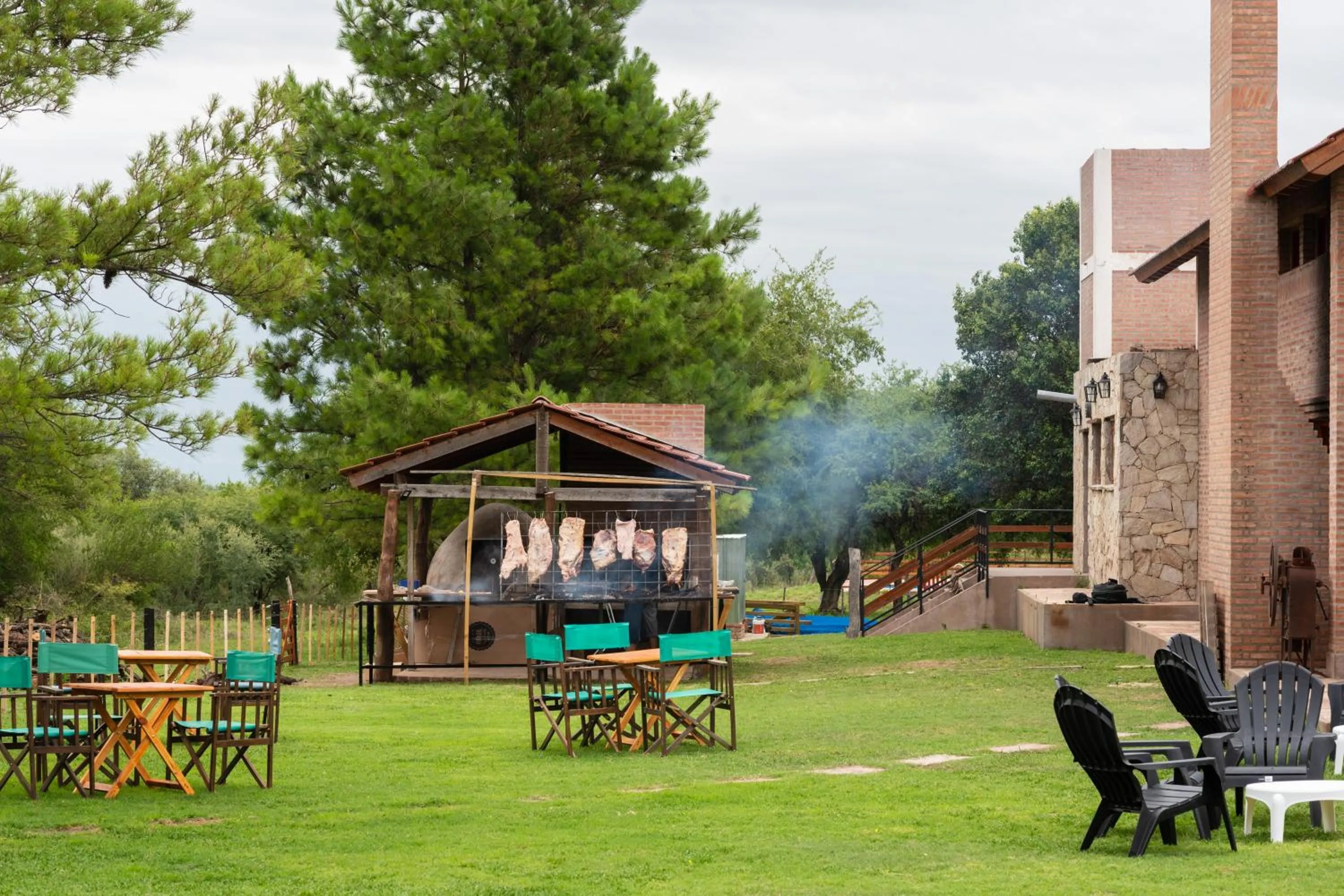Restaurant/places to eat in Ayres del Golf Posada-Restó