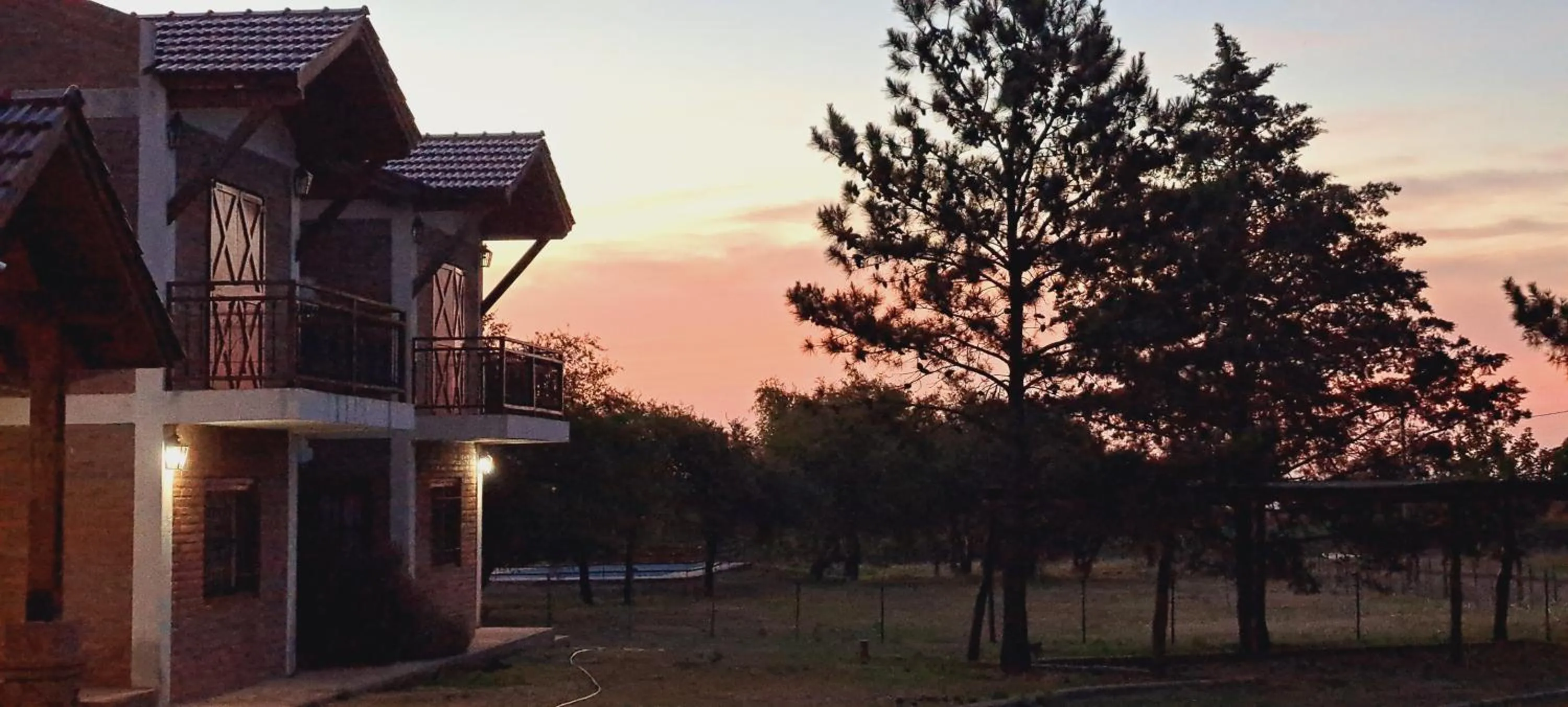 Property building in Ayres del Golf Posada-Restó