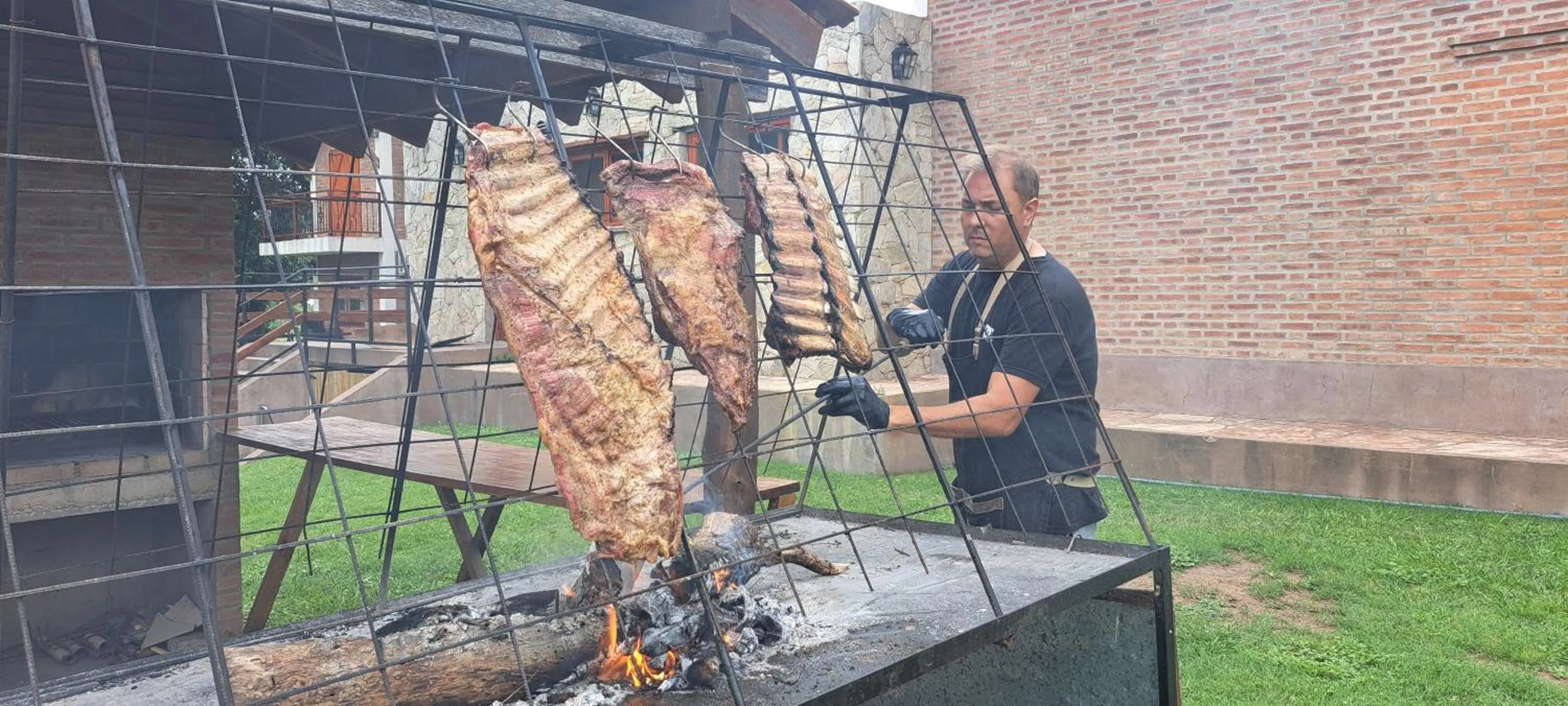 Restaurant/places to eat in Ayres del Golf Posada-Restó