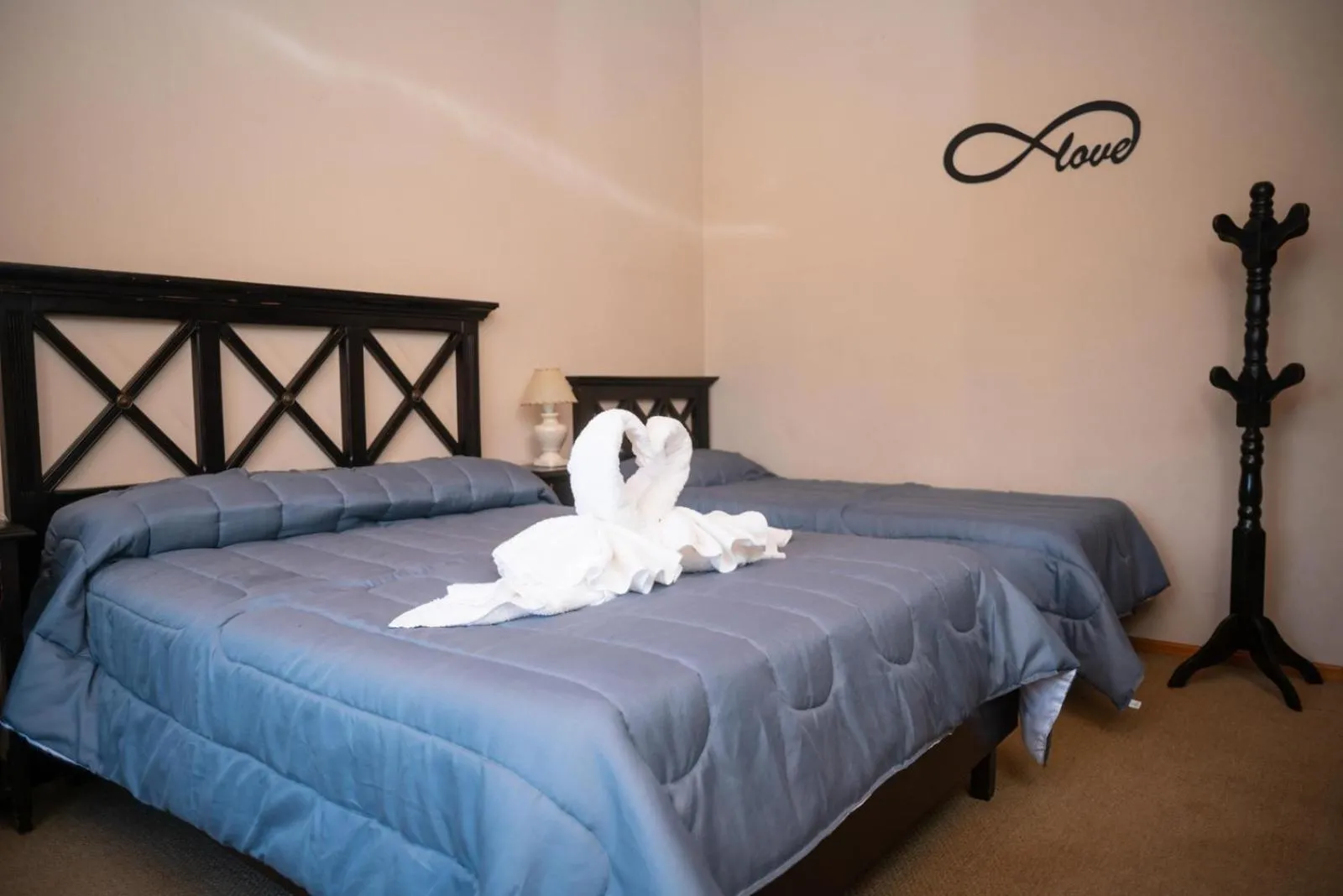 Photo of the whole room, Bed in Ayres del Golf Posada-Restó