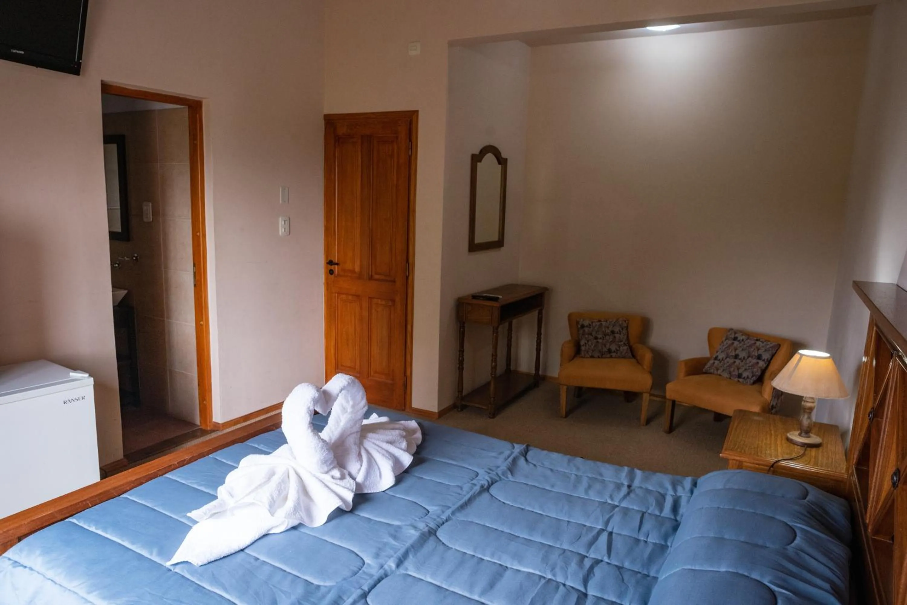 Bedroom, Bed in Ayres del Golf Posada-Restó