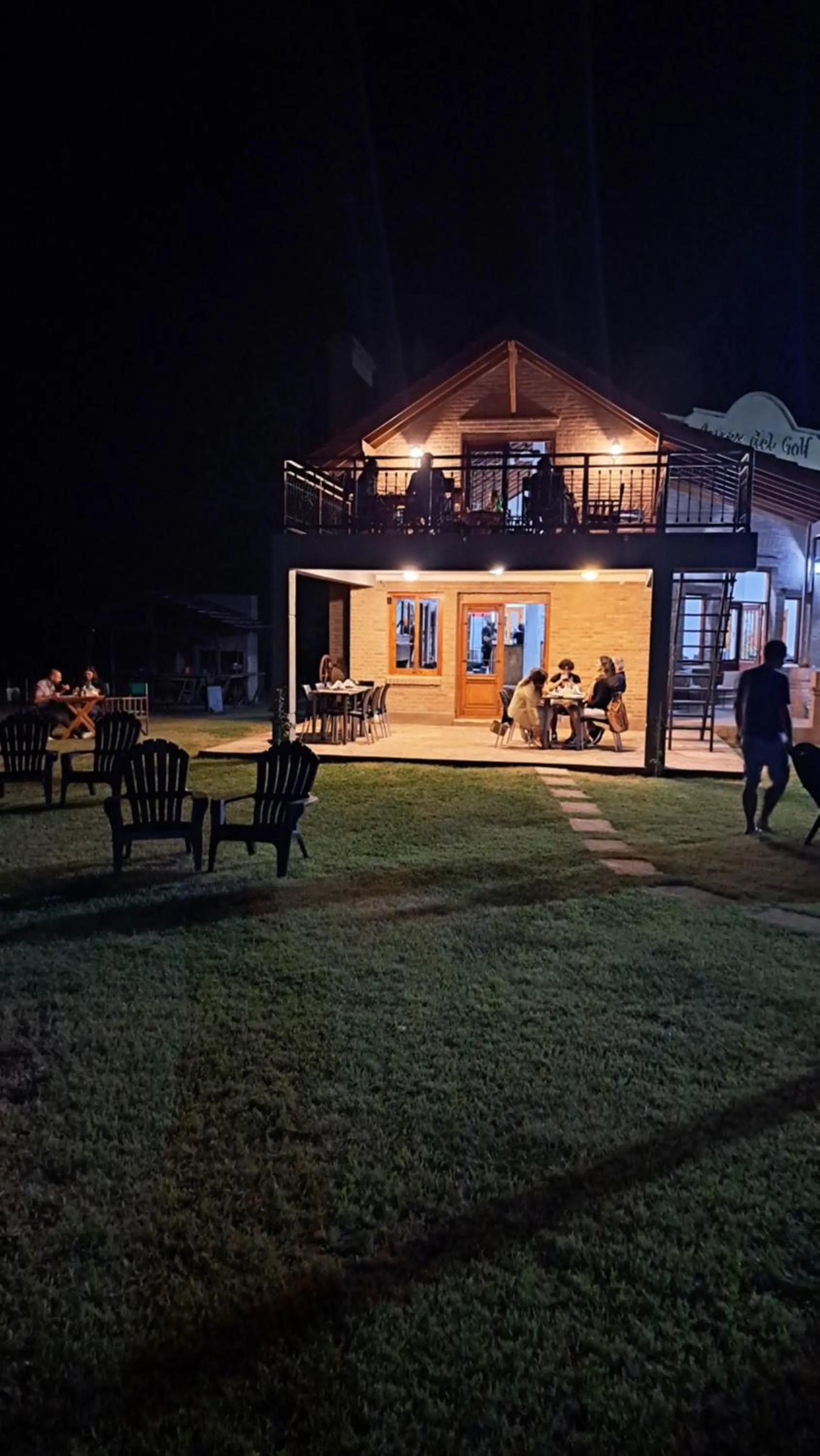 Restaurant/places to eat in Ayres del Golf Posada-Restó