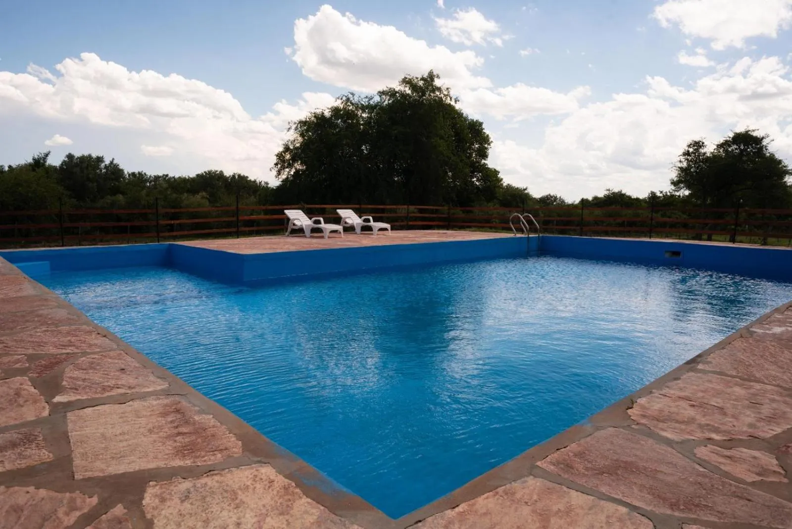Swimming pool in Ayres del Golf Posada-Restó