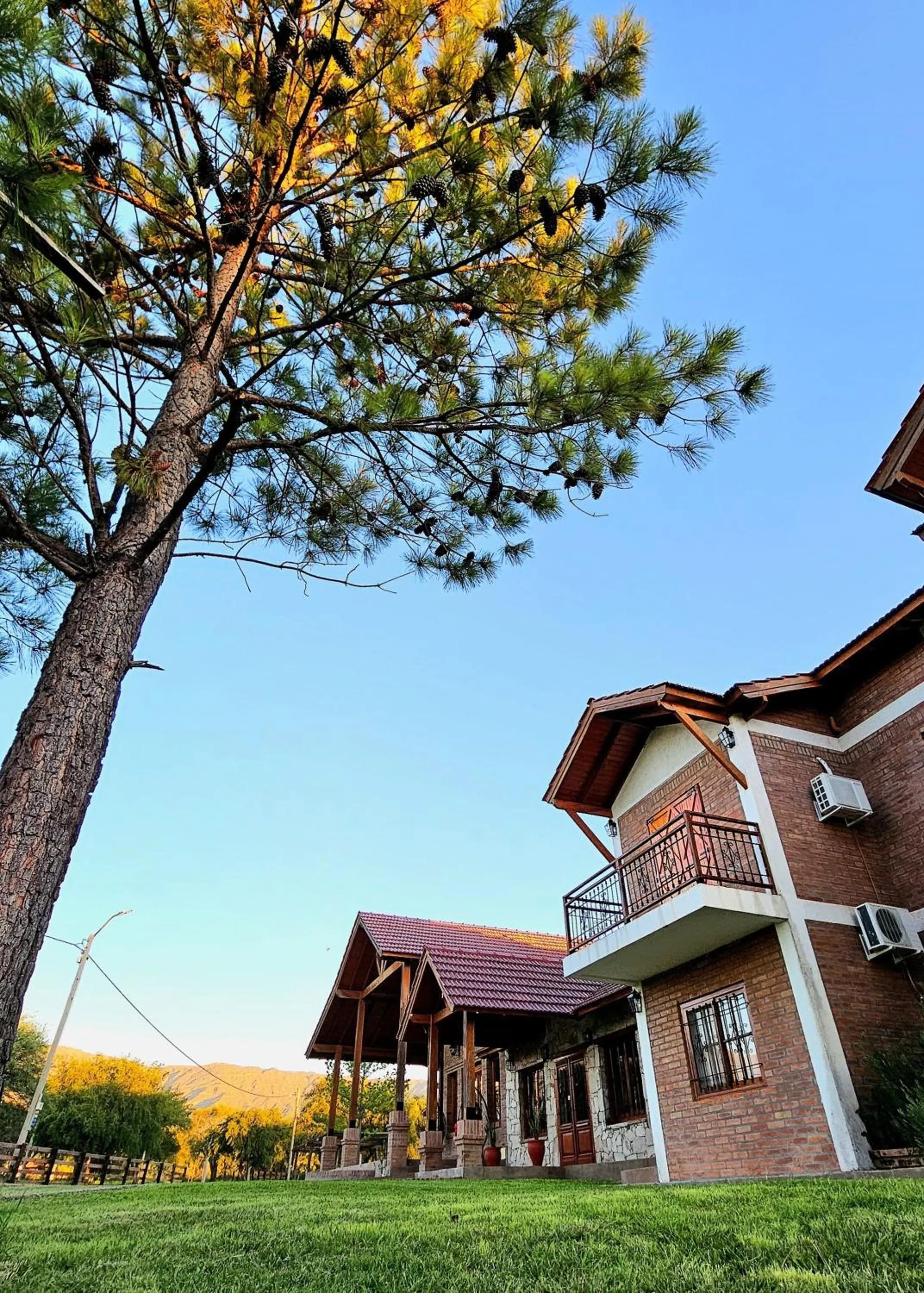 Property building in Ayres del Golf Posada-Restó
