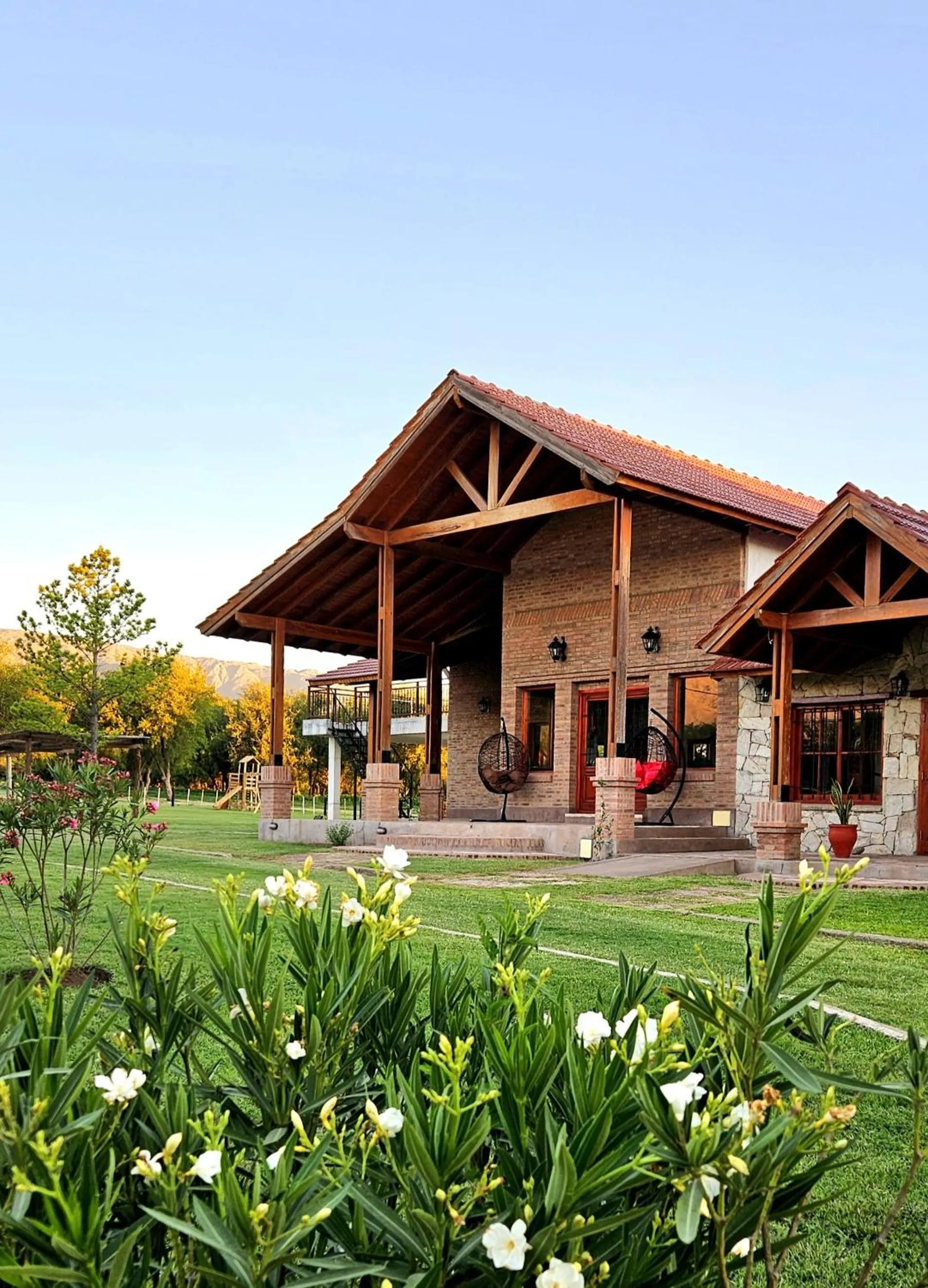 Property building in Ayres del Golf Posada-Restó