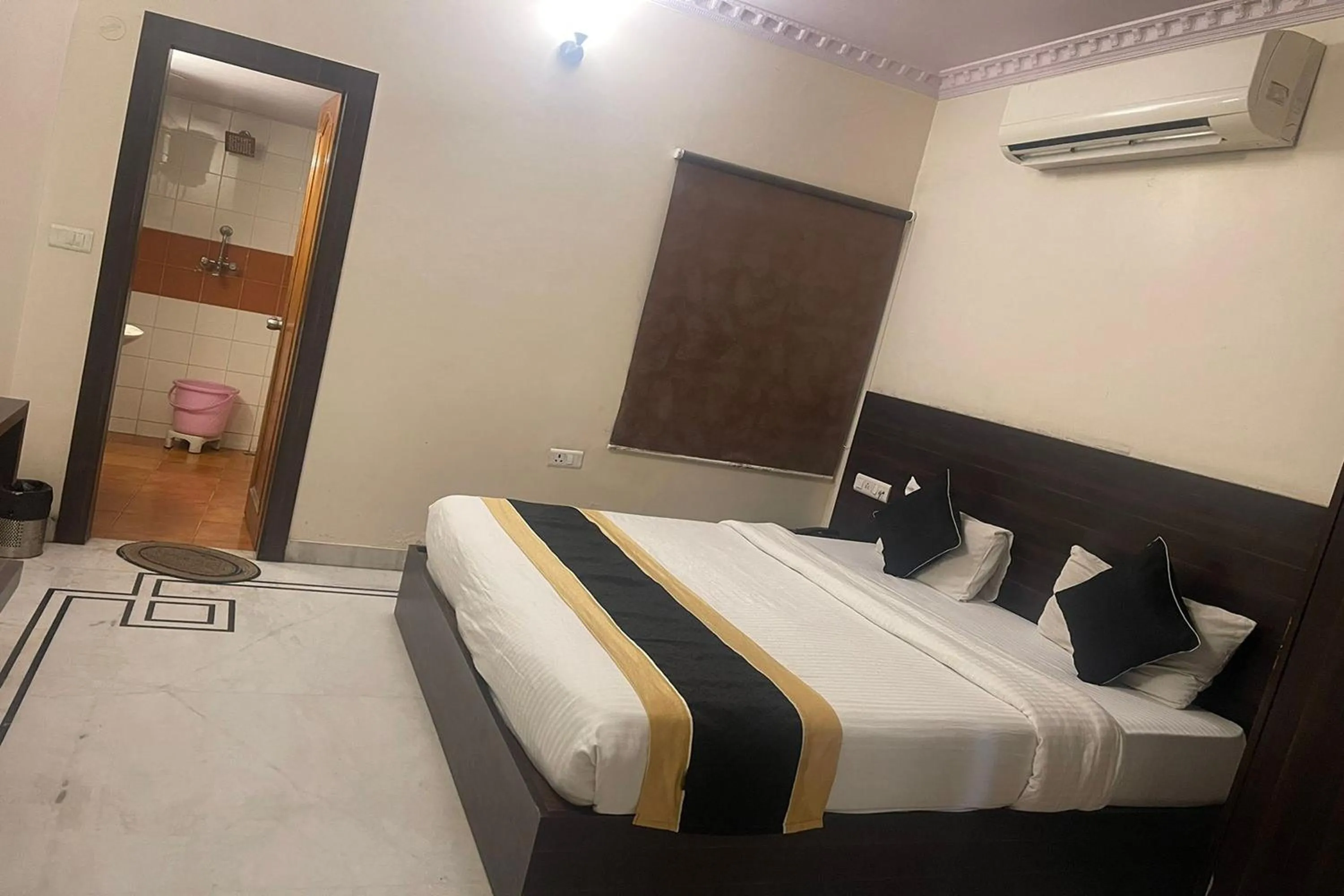 Bedroom, Bed in Hotel Rang Mahal Near Jaipur International Airport