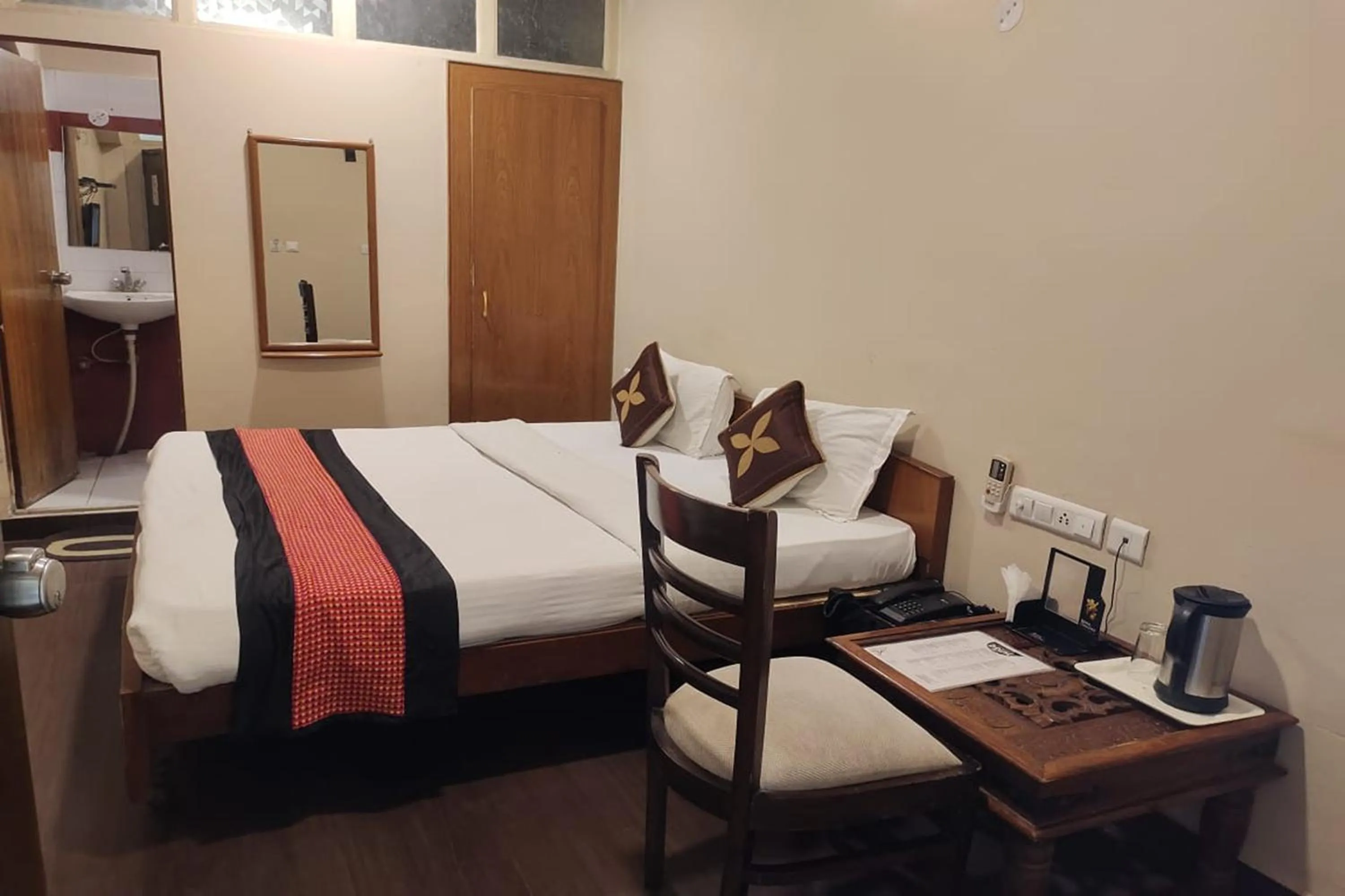 Bedroom, Bed in Hotel Rang Mahal Near Jaipur International Airport