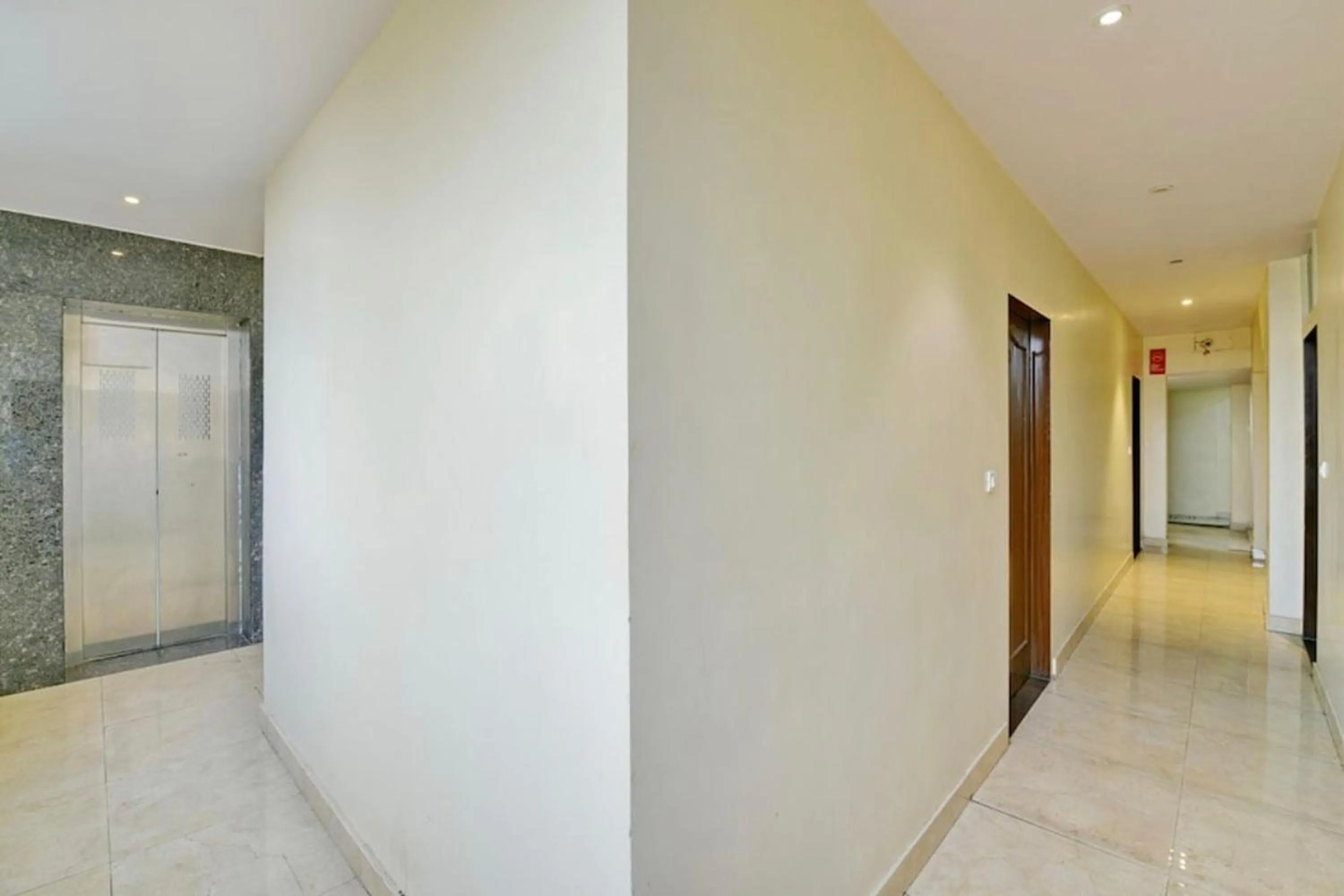 Area and facilities in Hotel Rang Mahal Near Jaipur International Airport