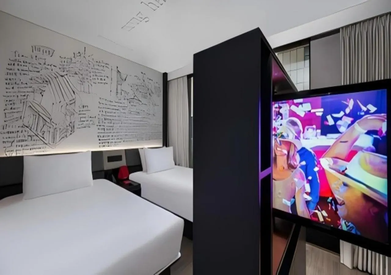 TV and multimedia in CitiGO Hotel Shanghai On The Bund