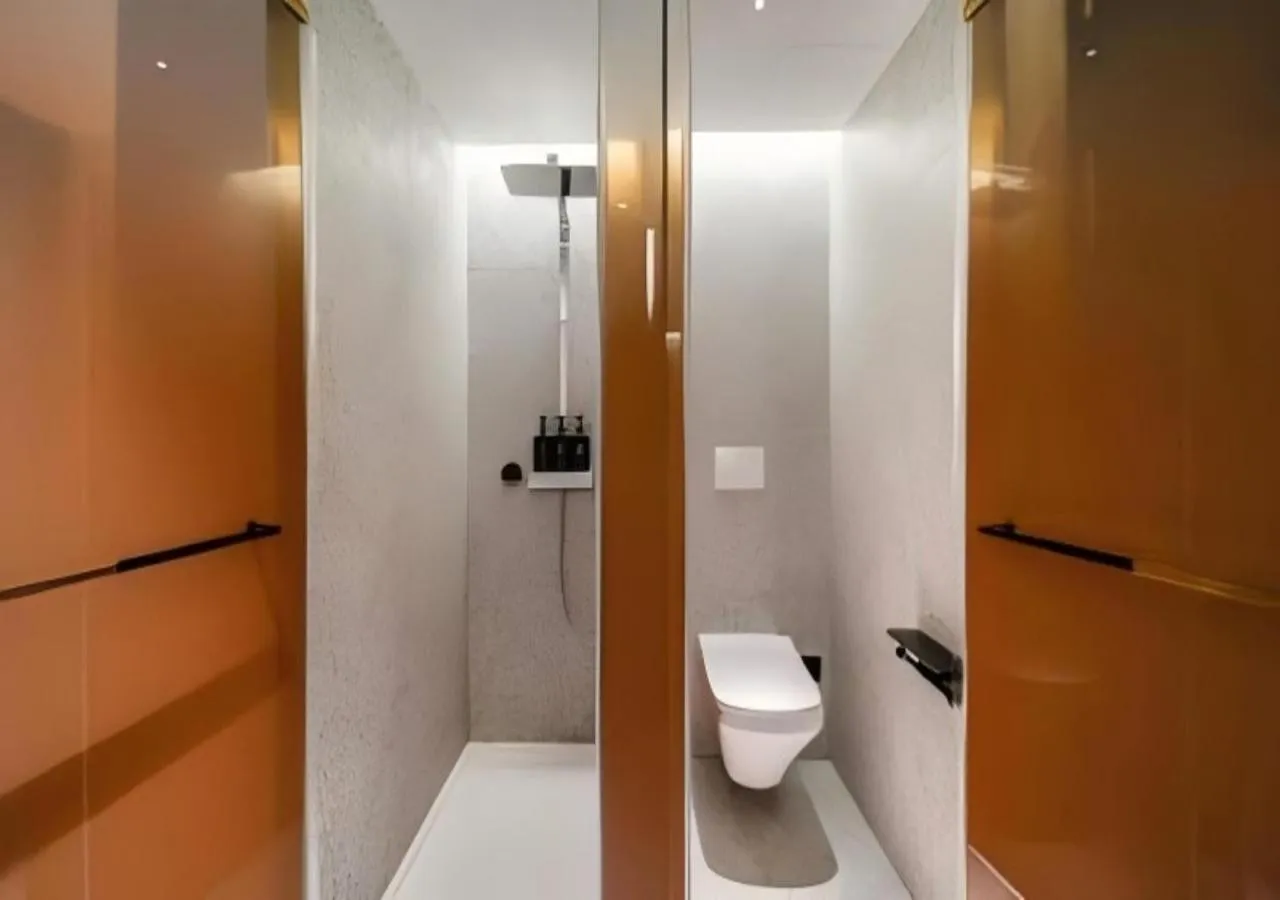 Toilet in CitiGO Hotel Shanghai On The Bund