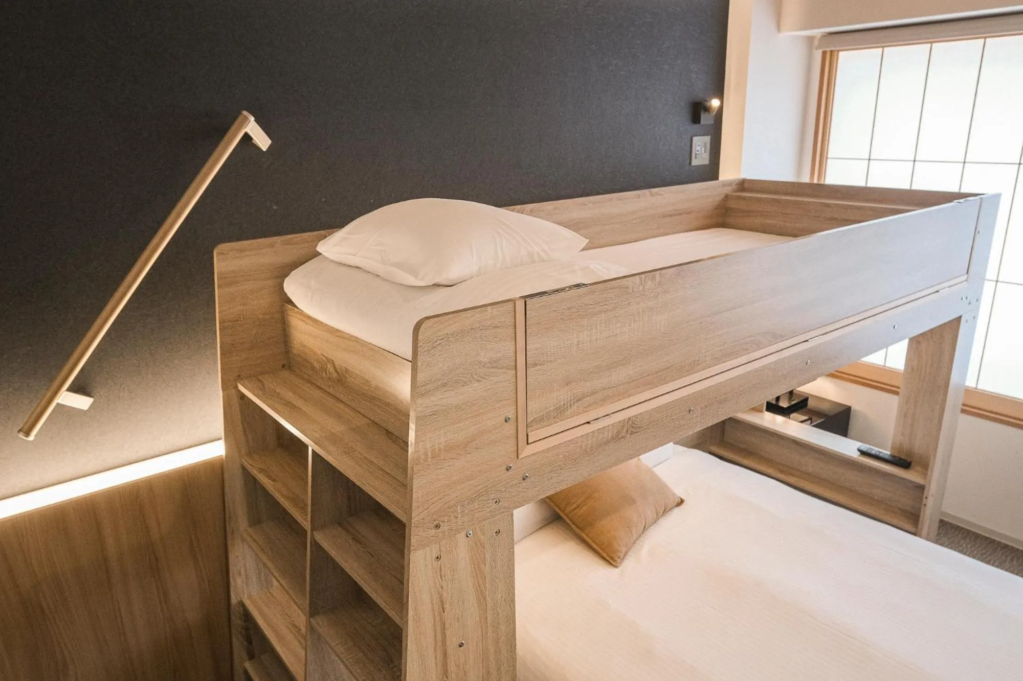 Bed in WAYFARER Shin