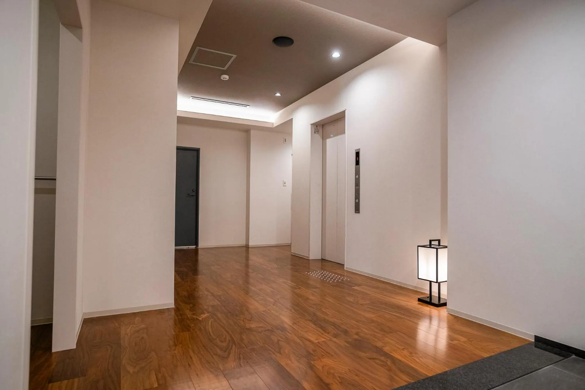 Lobby or reception in WAYFARER Shin