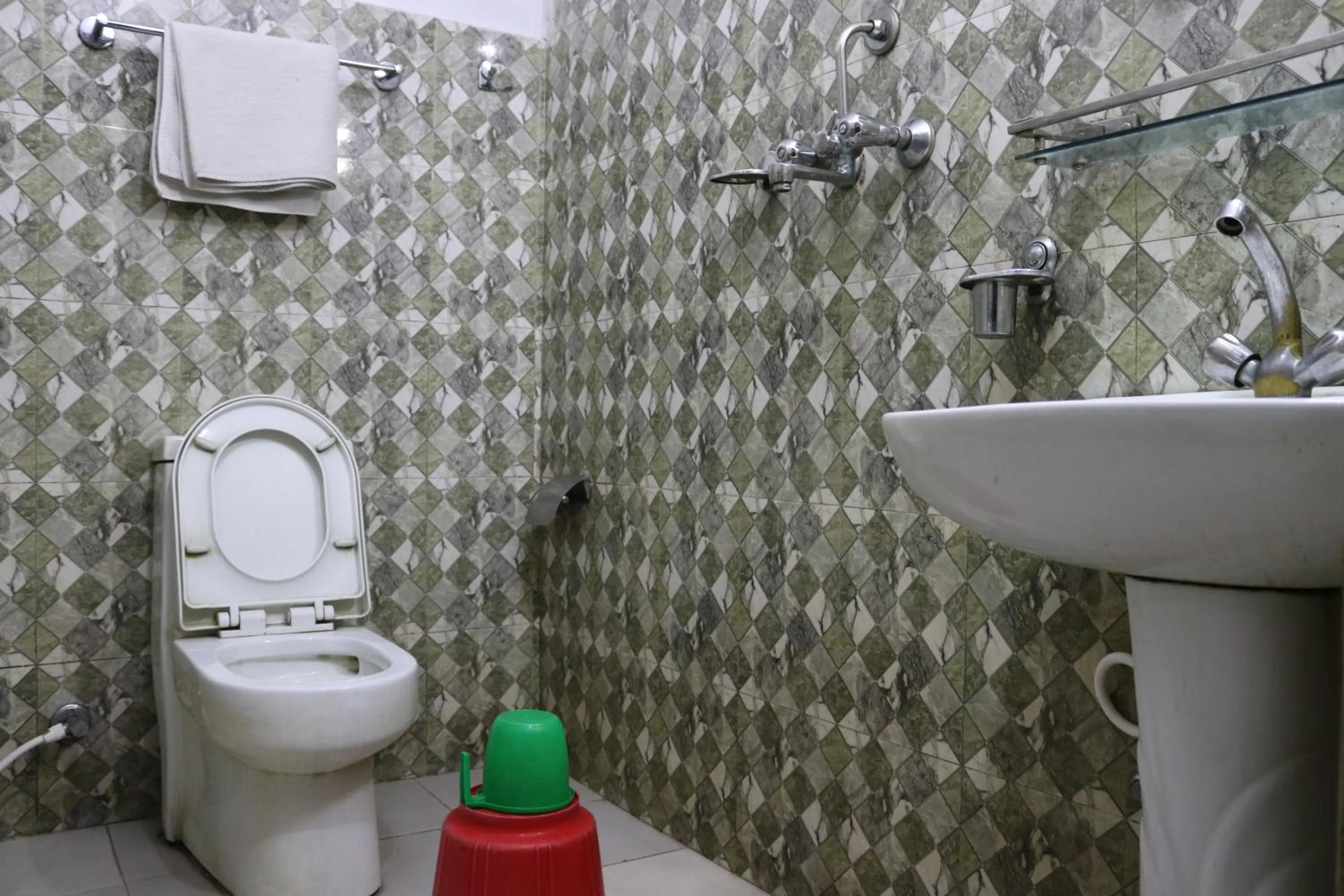 Bathroom in Hotel Pashupati Plaza