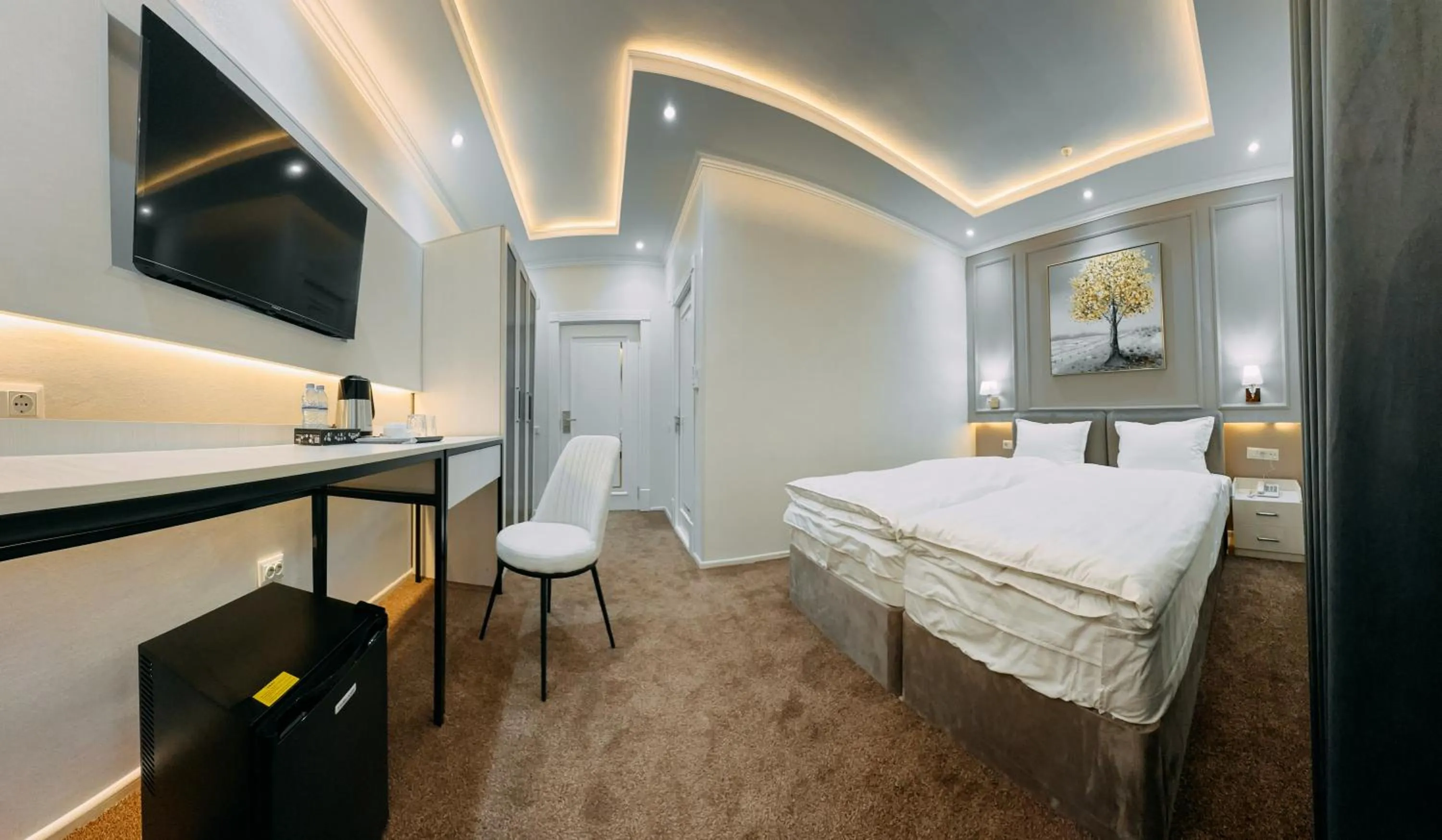 Bed in Central Plaza Hotel