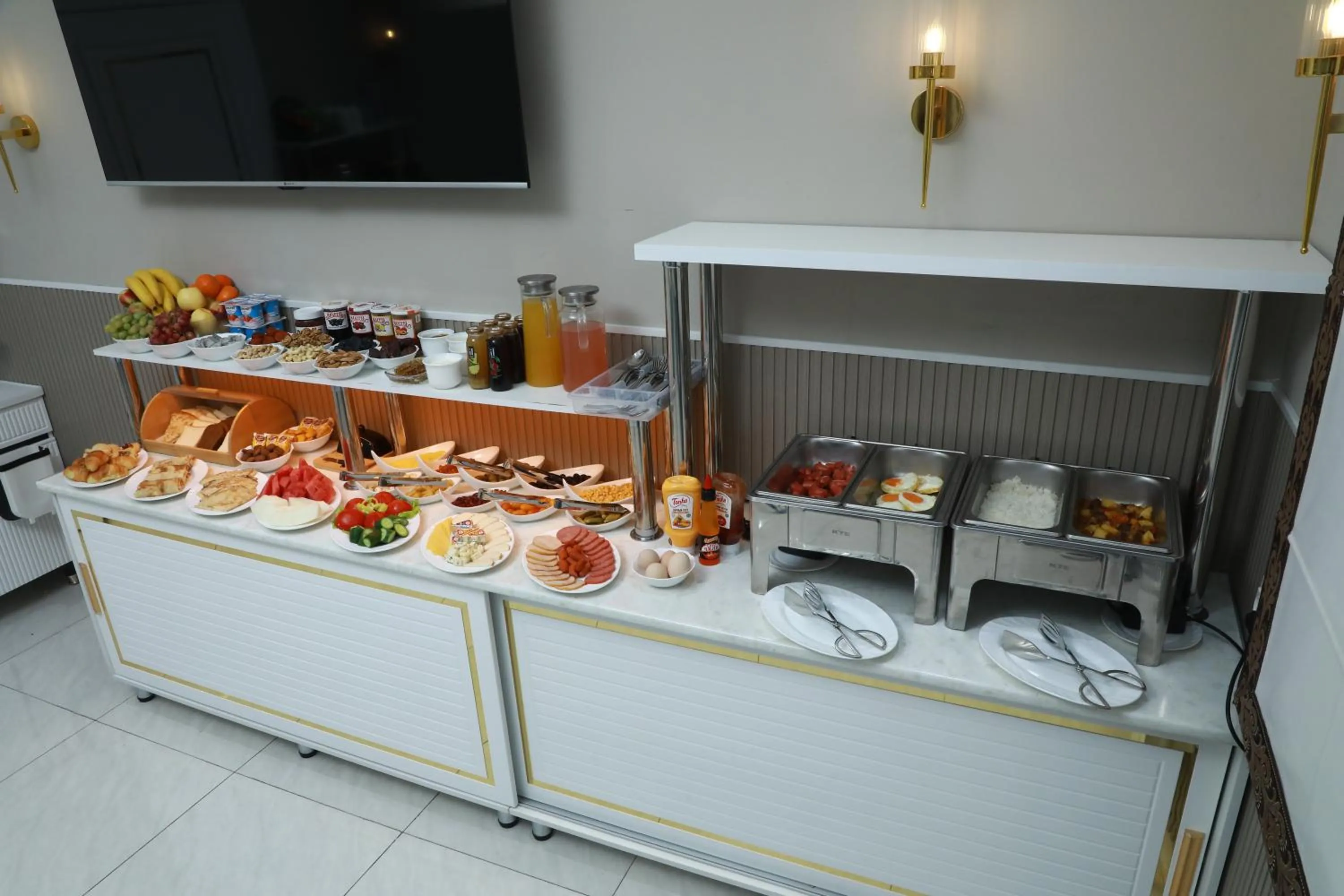 Breakfast in Central Plaza Hotel