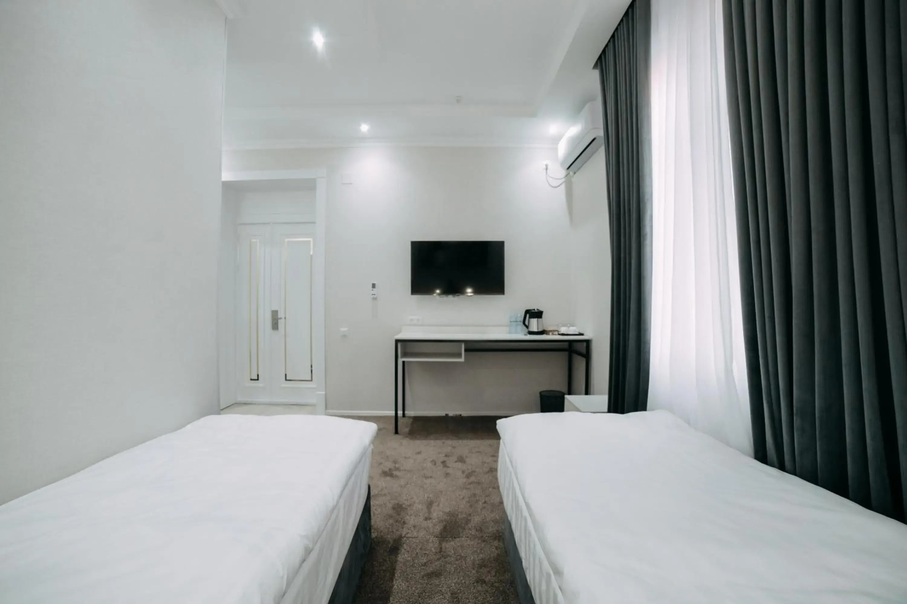 Twin Room in Central Plaza Hotel Twin Room in Central Plaza Hotel