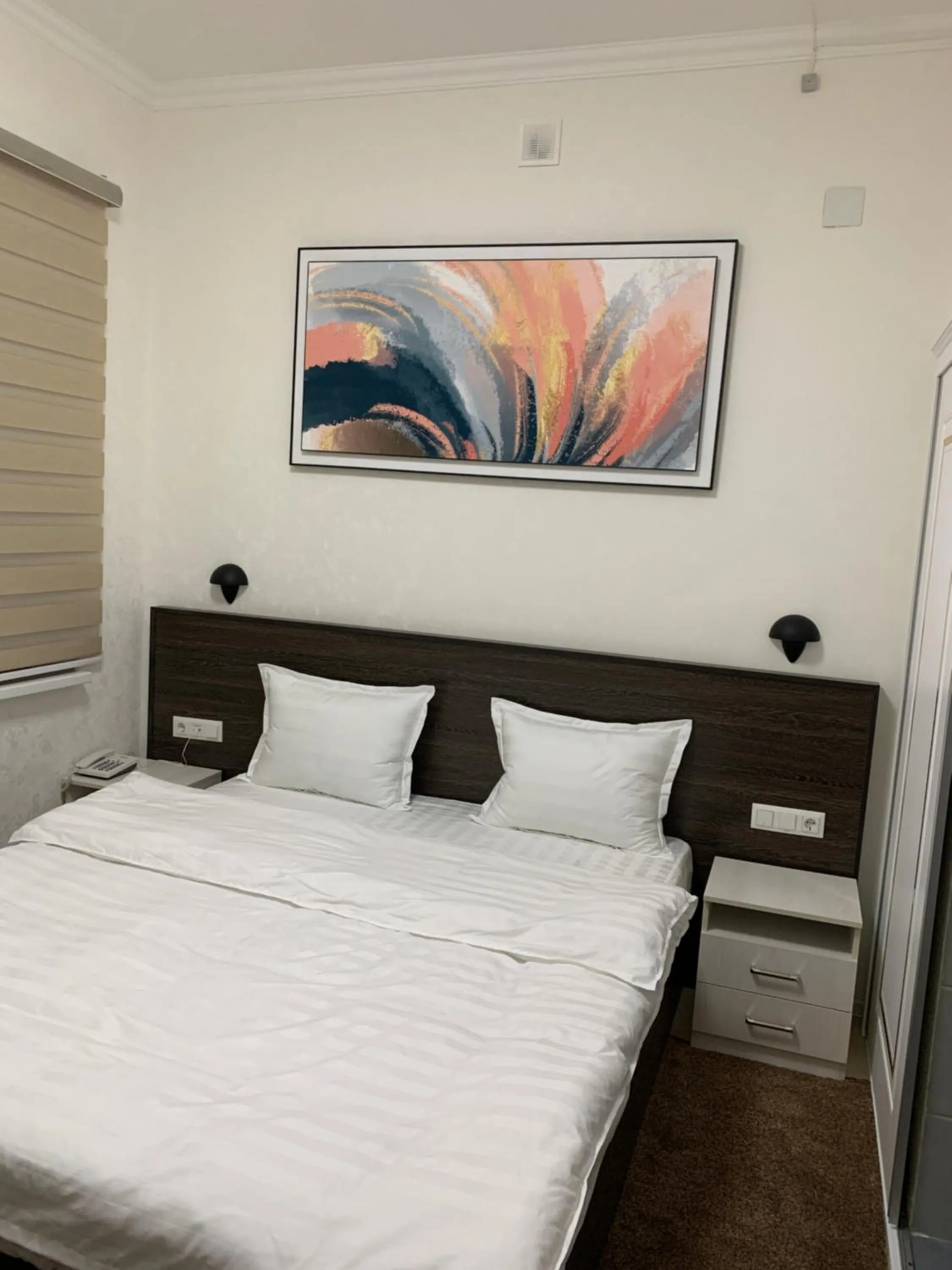 Bed in Central Plaza Hotel
