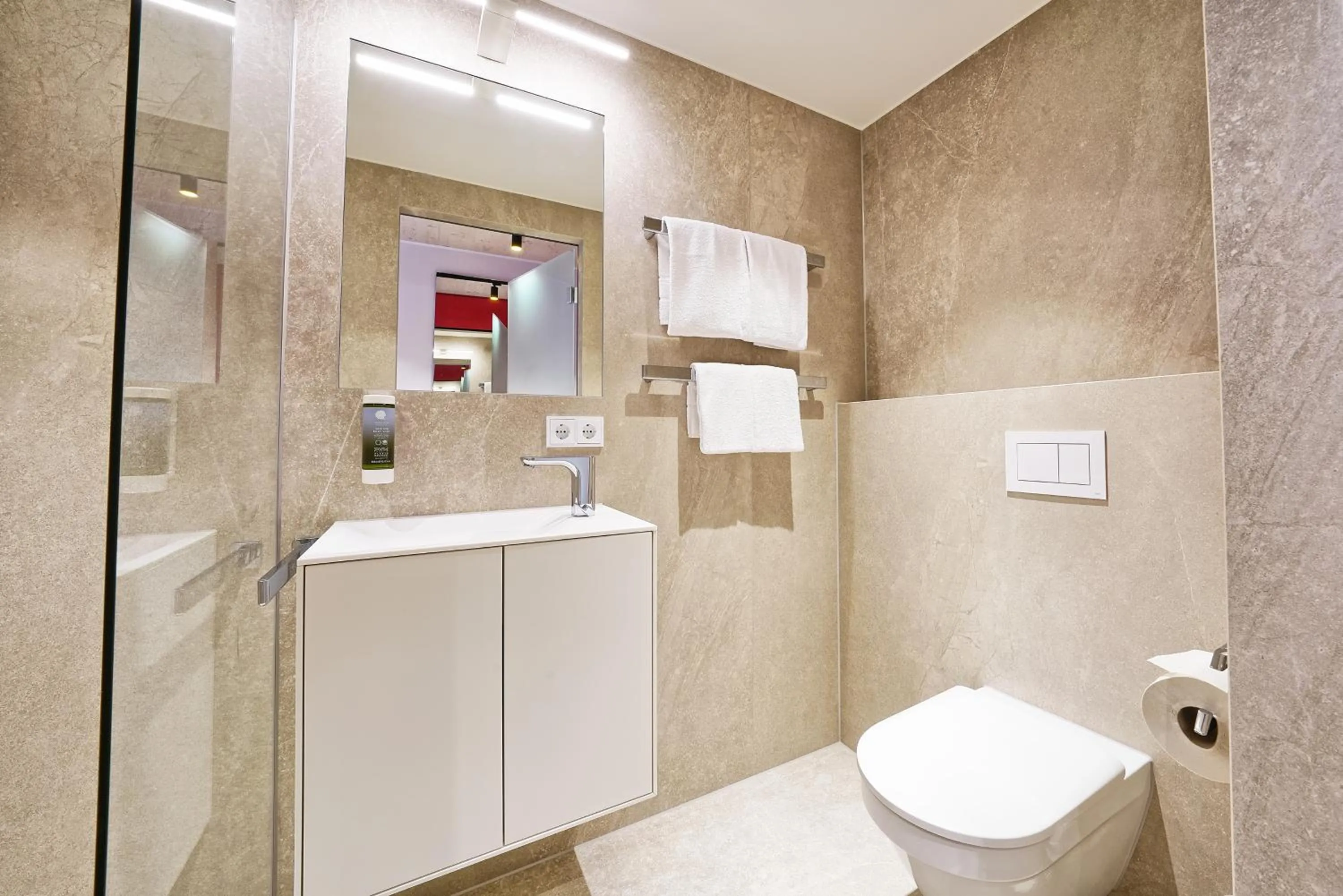 Bathroom in Timber One Boardinghouse Dorfen