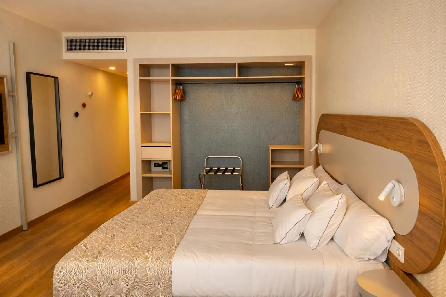 Bed in Beatriz Costa & Spa