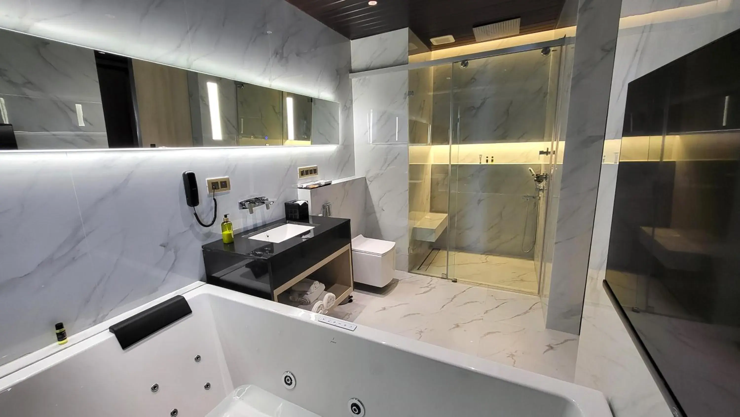 Bathroom in 6ix Seashore Hotel Bathroom in 6ix Seashore Hotel