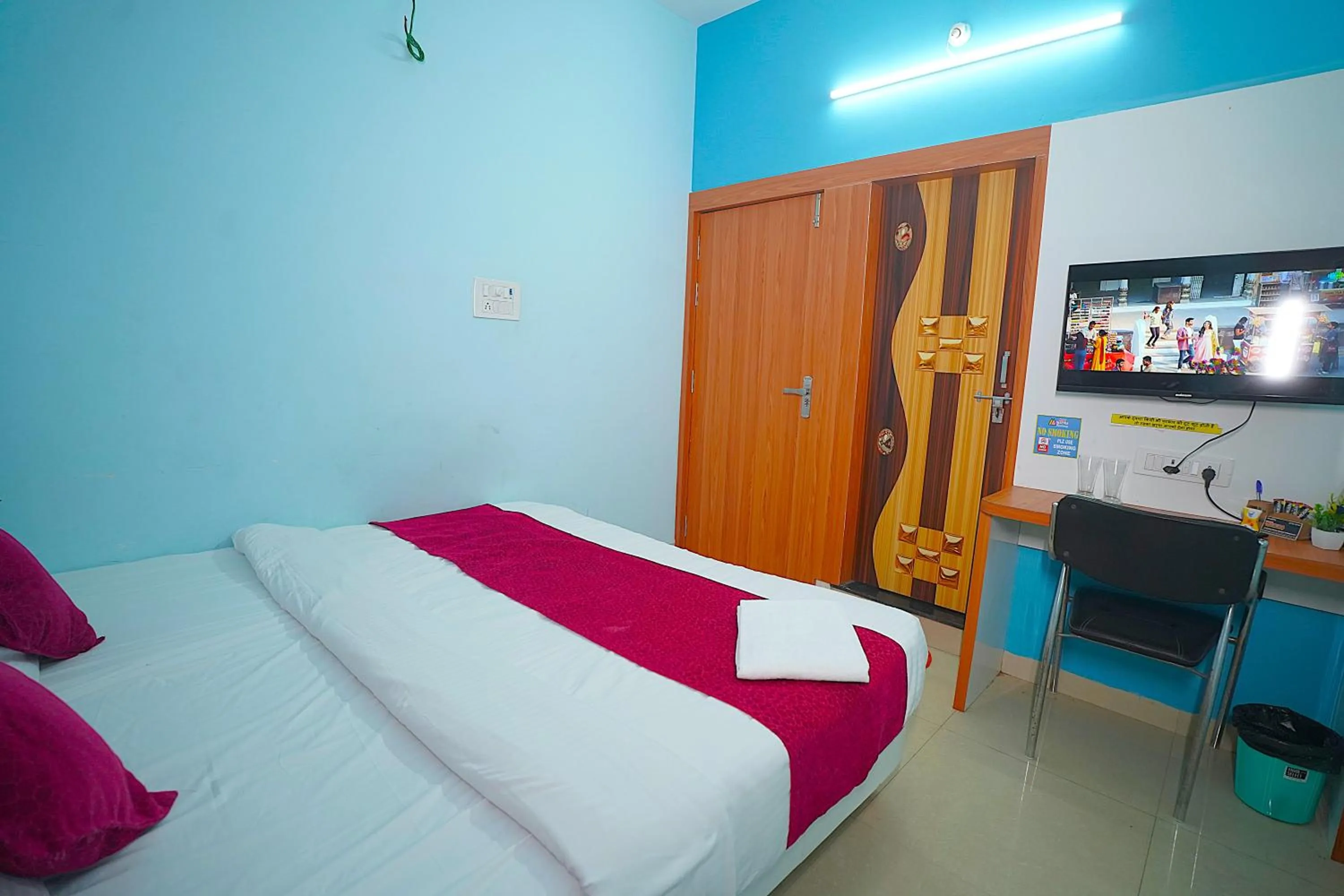 Bedroom in Hotel Inspira Residency- Near Bombay Hospital