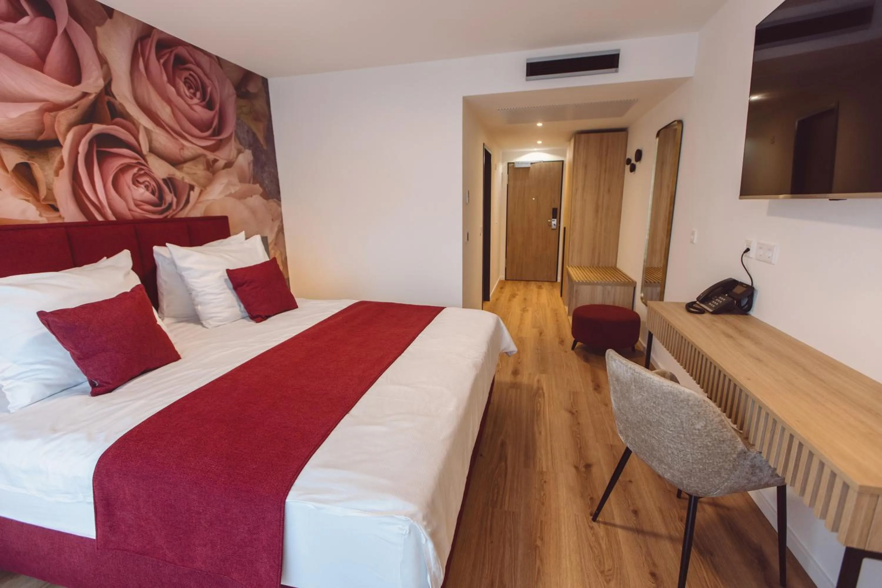 Photo of the whole room, Bed in Hotel am Rathaus