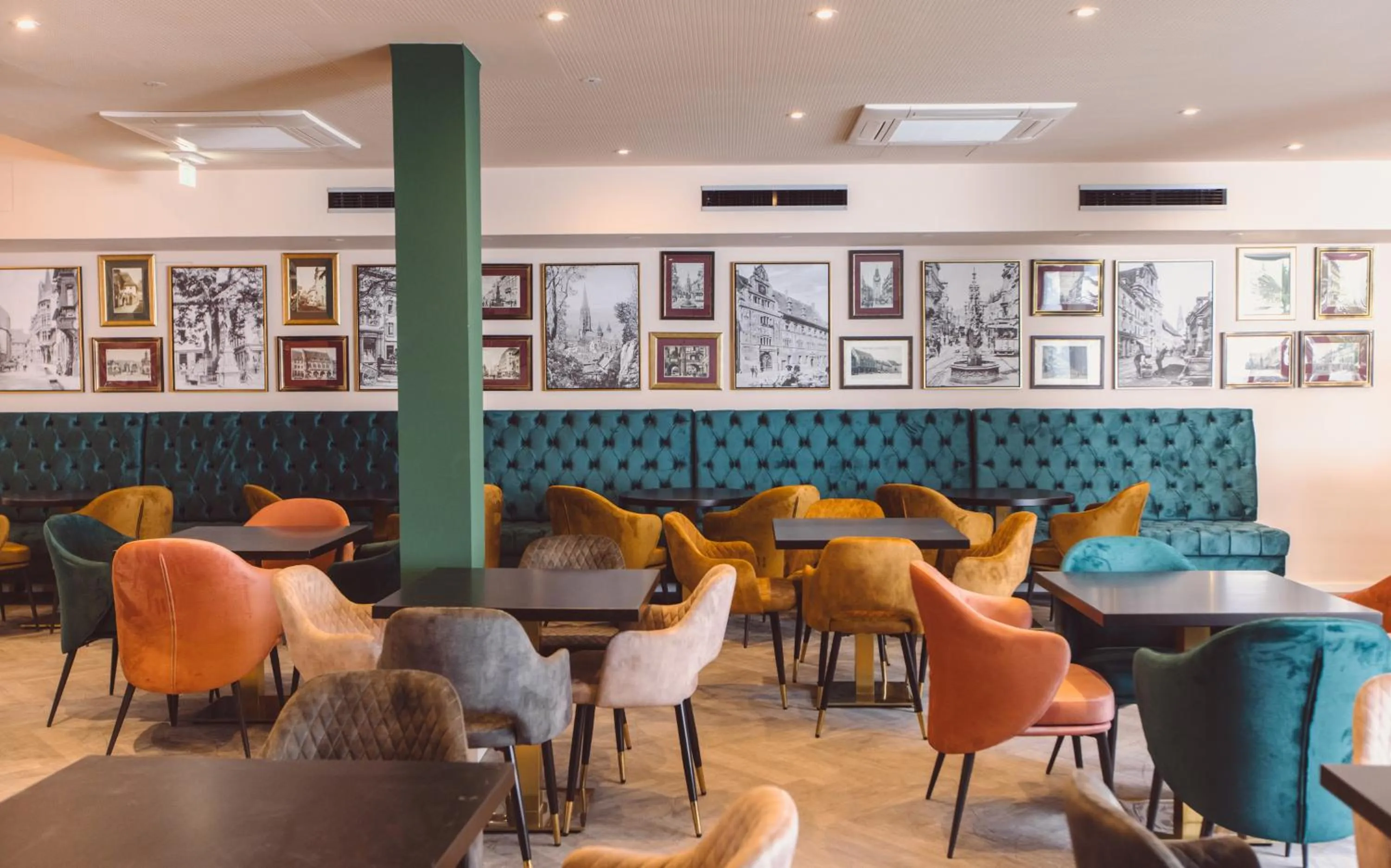 Restaurant/places to eat in Hotel am Rathaus