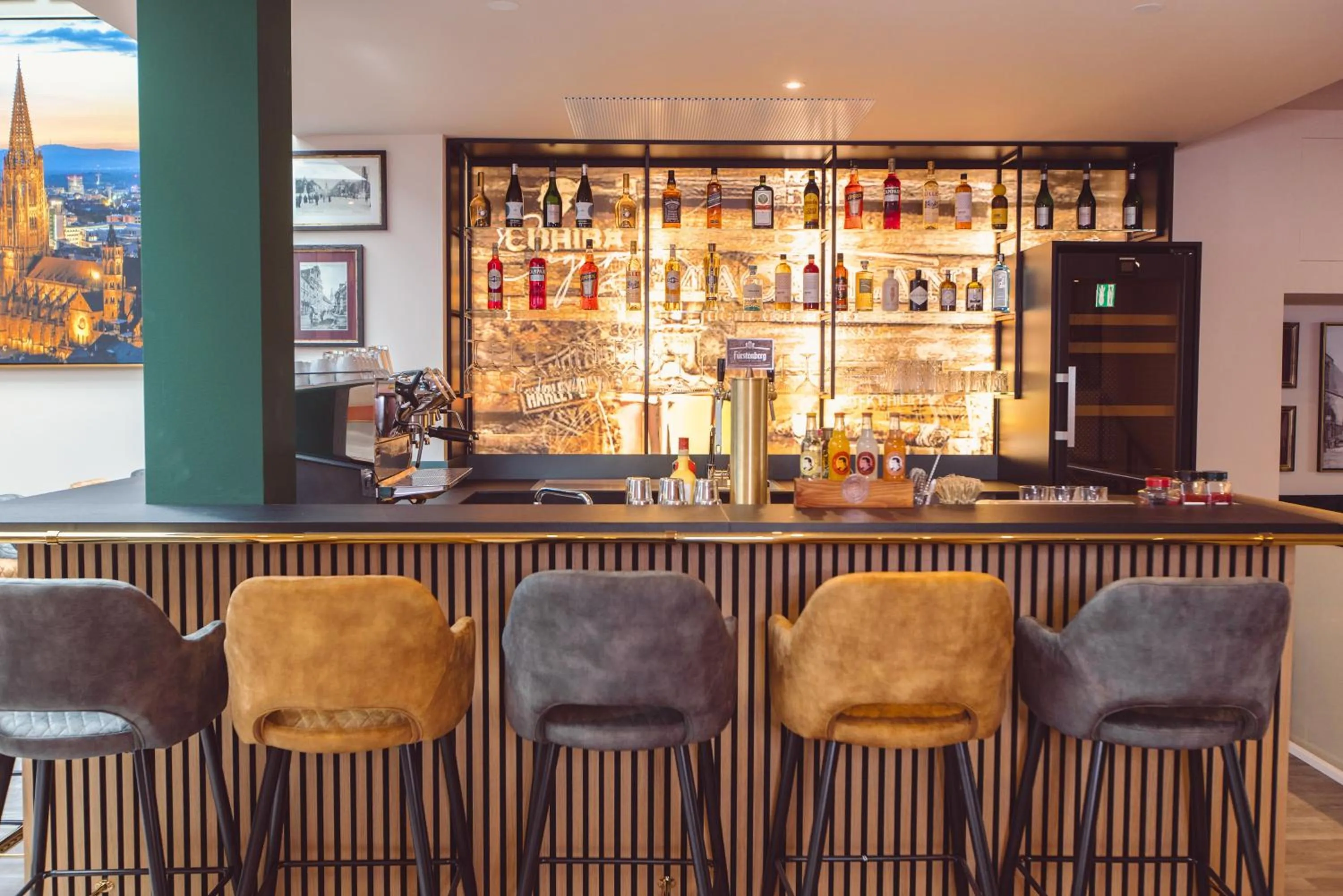 Lounge or bar in Hotel am Rathaus