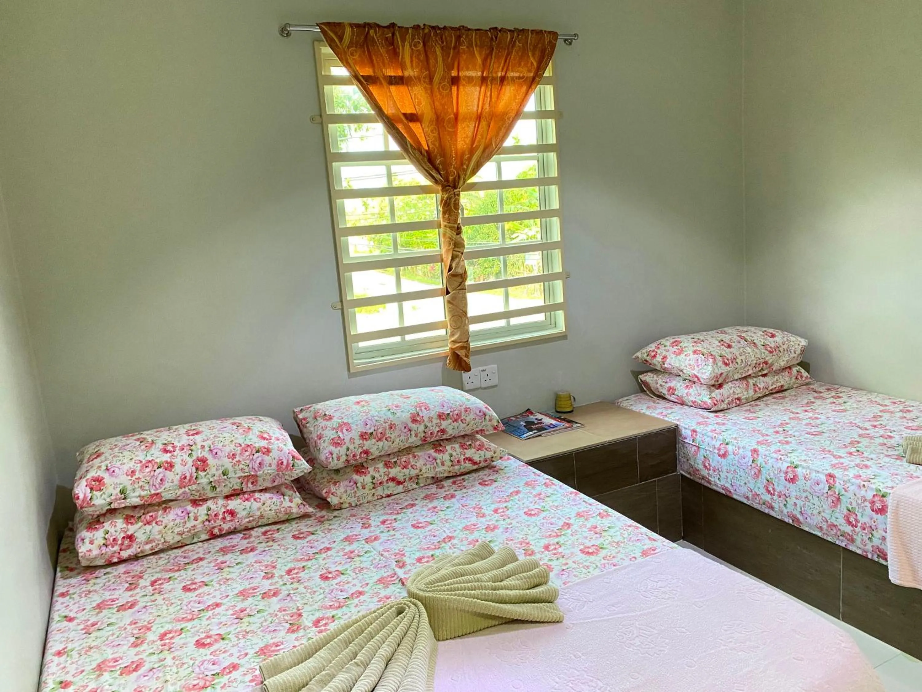 Bedroom, Bed in Hotel O D Qamar Motel