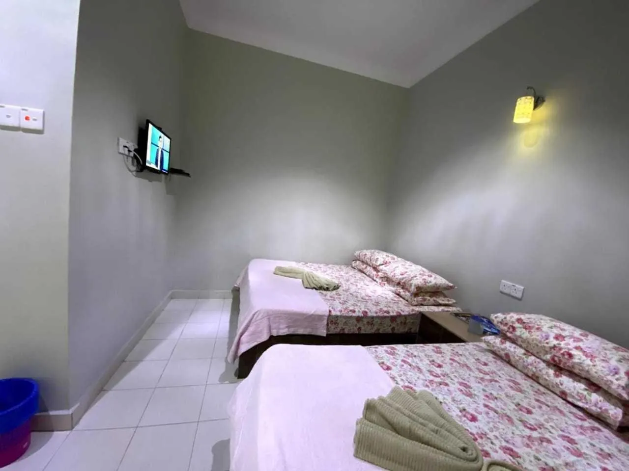 Bedroom, Bed in Hotel O D Qamar Motel