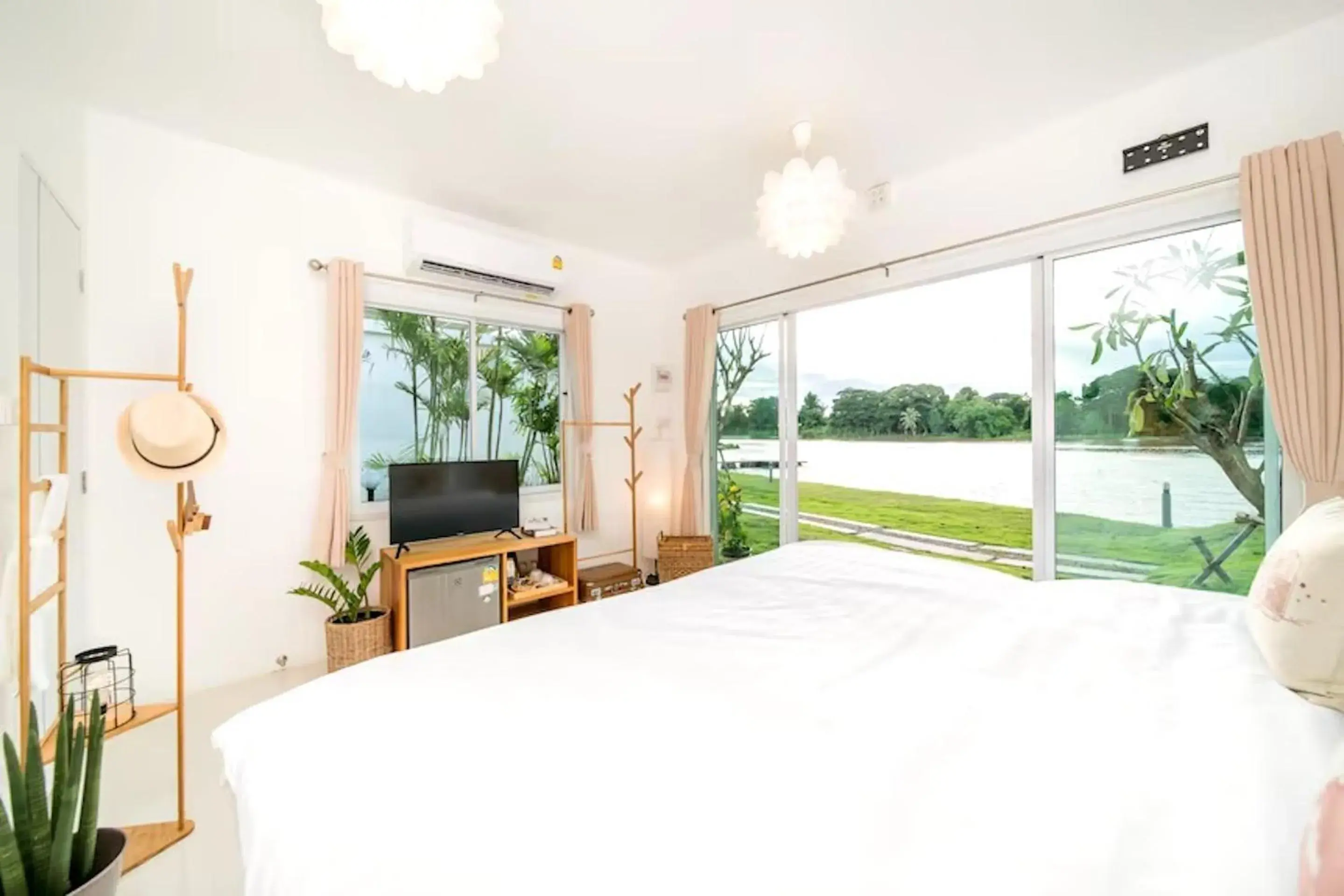 Room River Front in The Campster Kanchanaburi Room River Front in The Campster Kanchanaburi