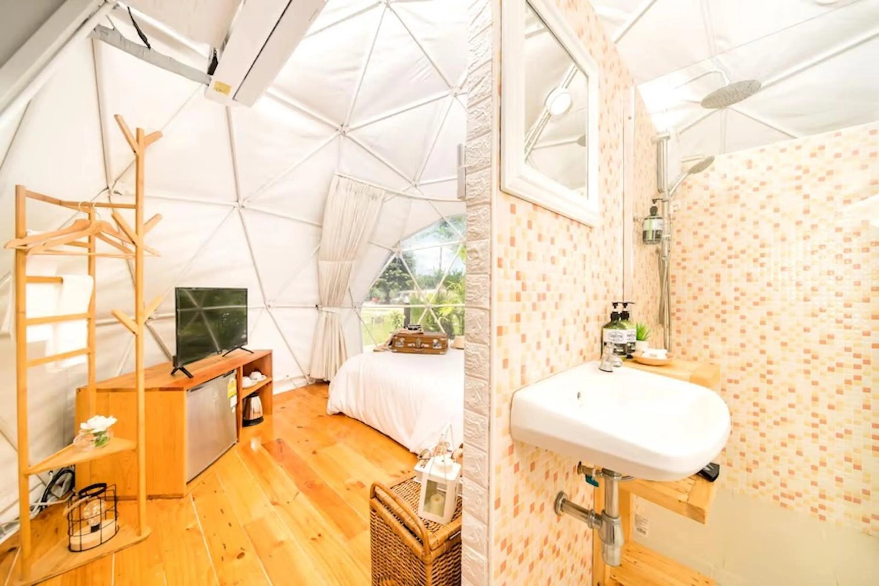 Bathroom in The Campster Kanchanaburi