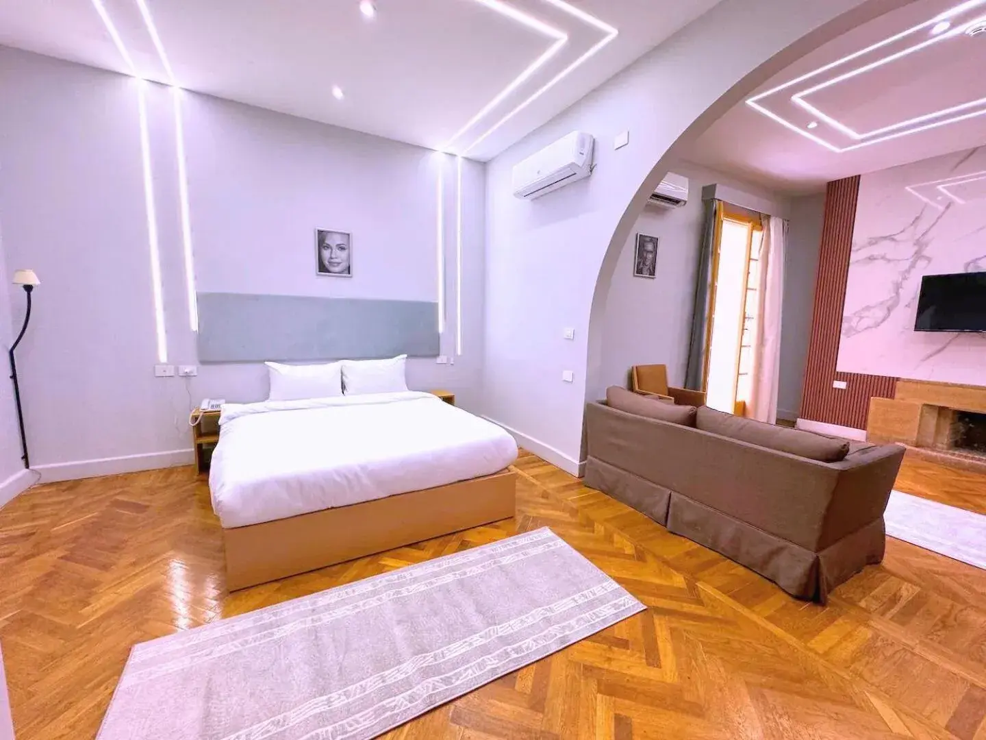 Photo of the whole room, Bed in Zamalek House Hotel Photo of the whole room, Bed in Zamalek House Hotel