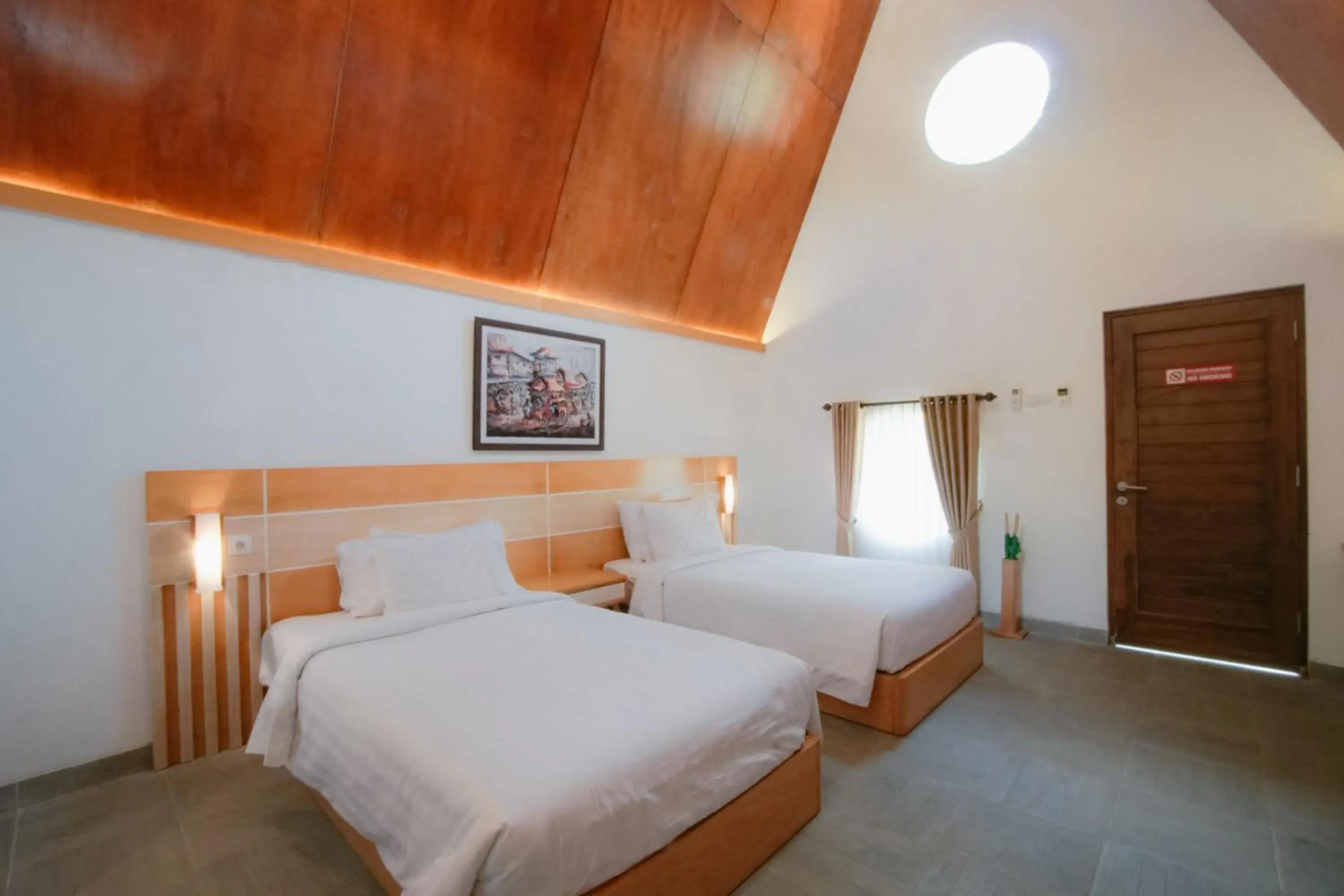 Deluxe Twin Room in Asram Edupark Deluxe Twin Room in Asram Edupark