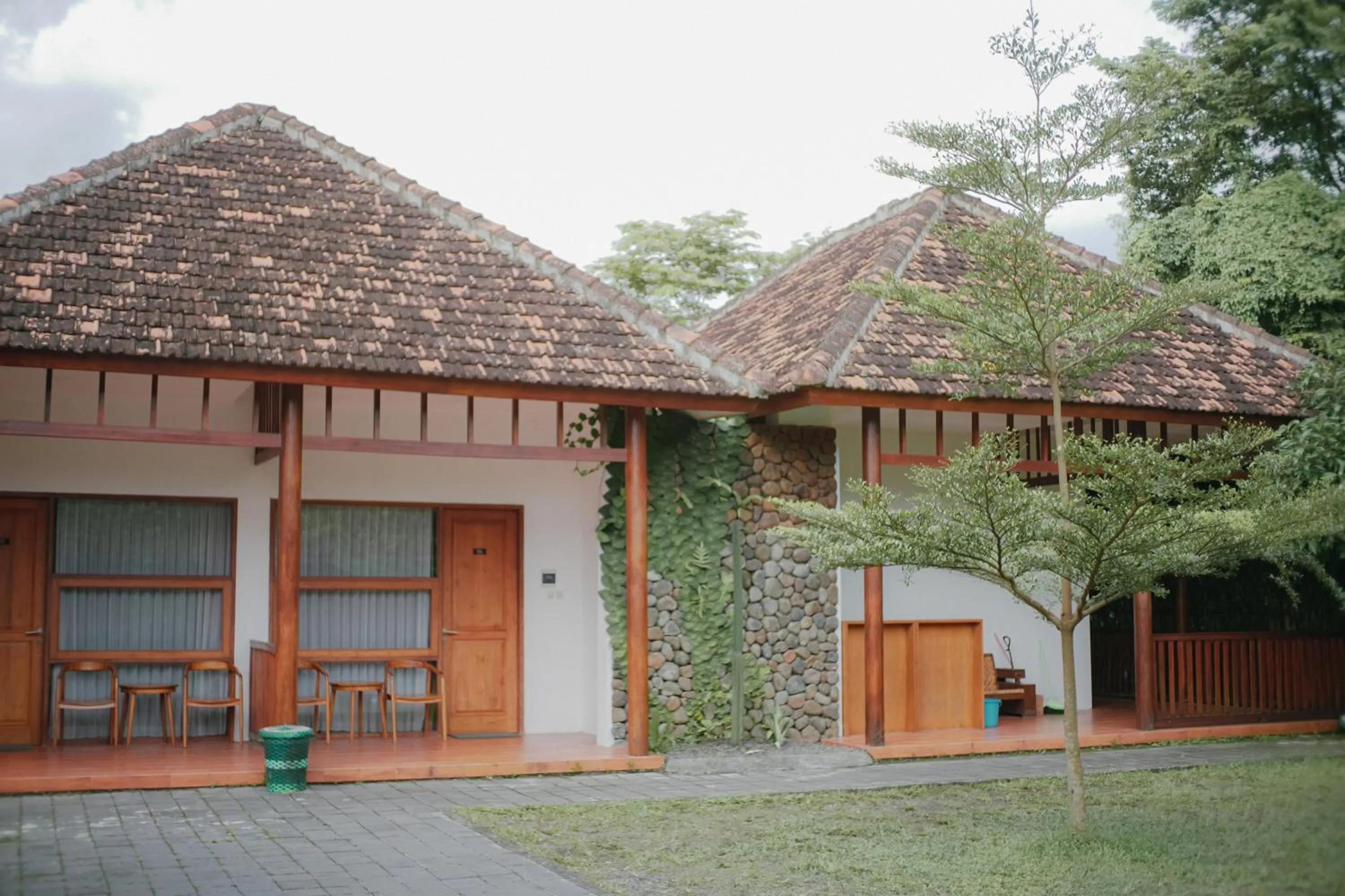 Property building in Asram Edupark