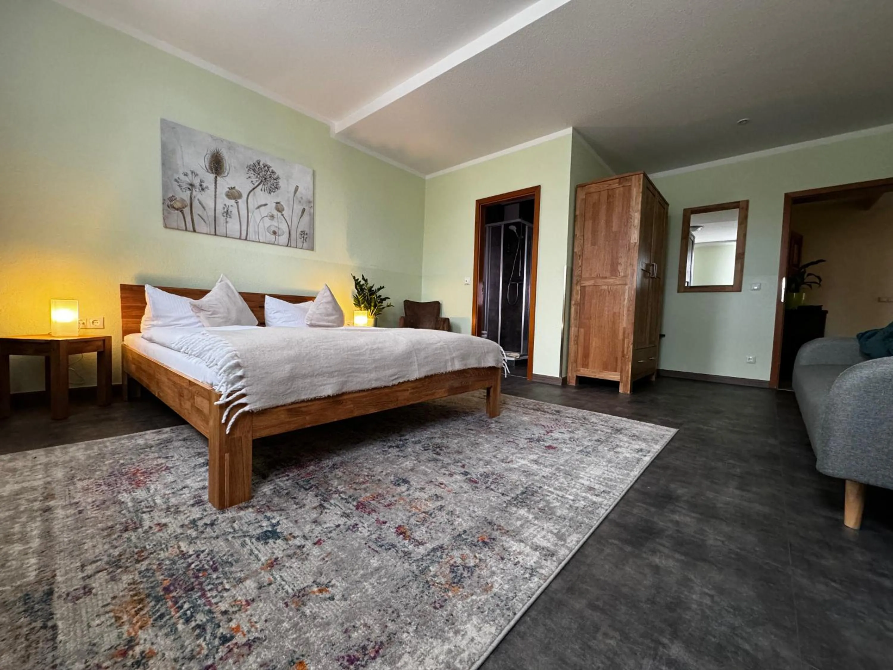 Photo of the whole room, Bed in Logis Hotel Stadt Neustadt