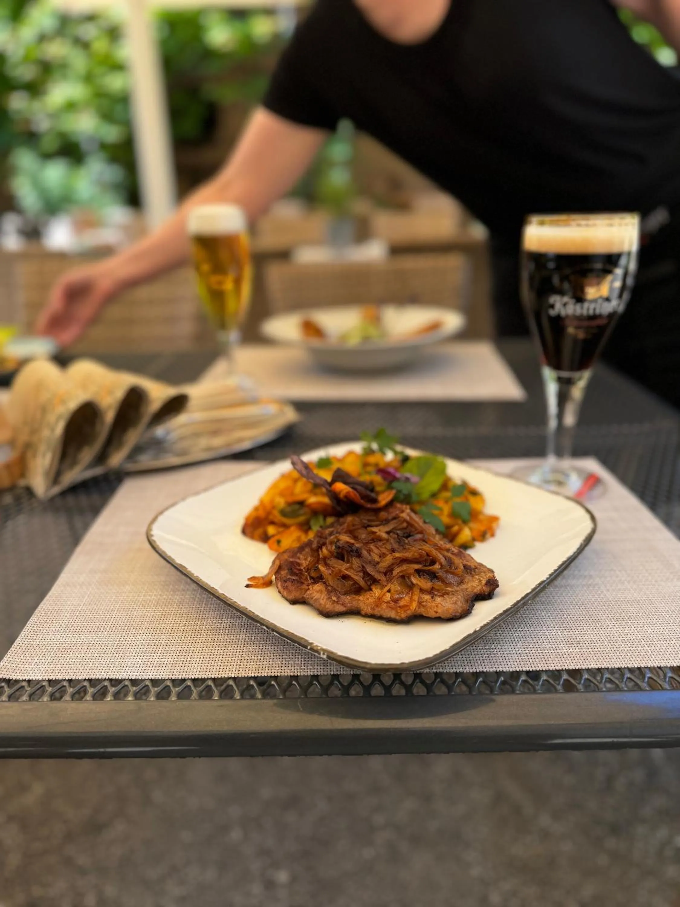 Food and drinks in Logis Hotel Stadt Neustadt