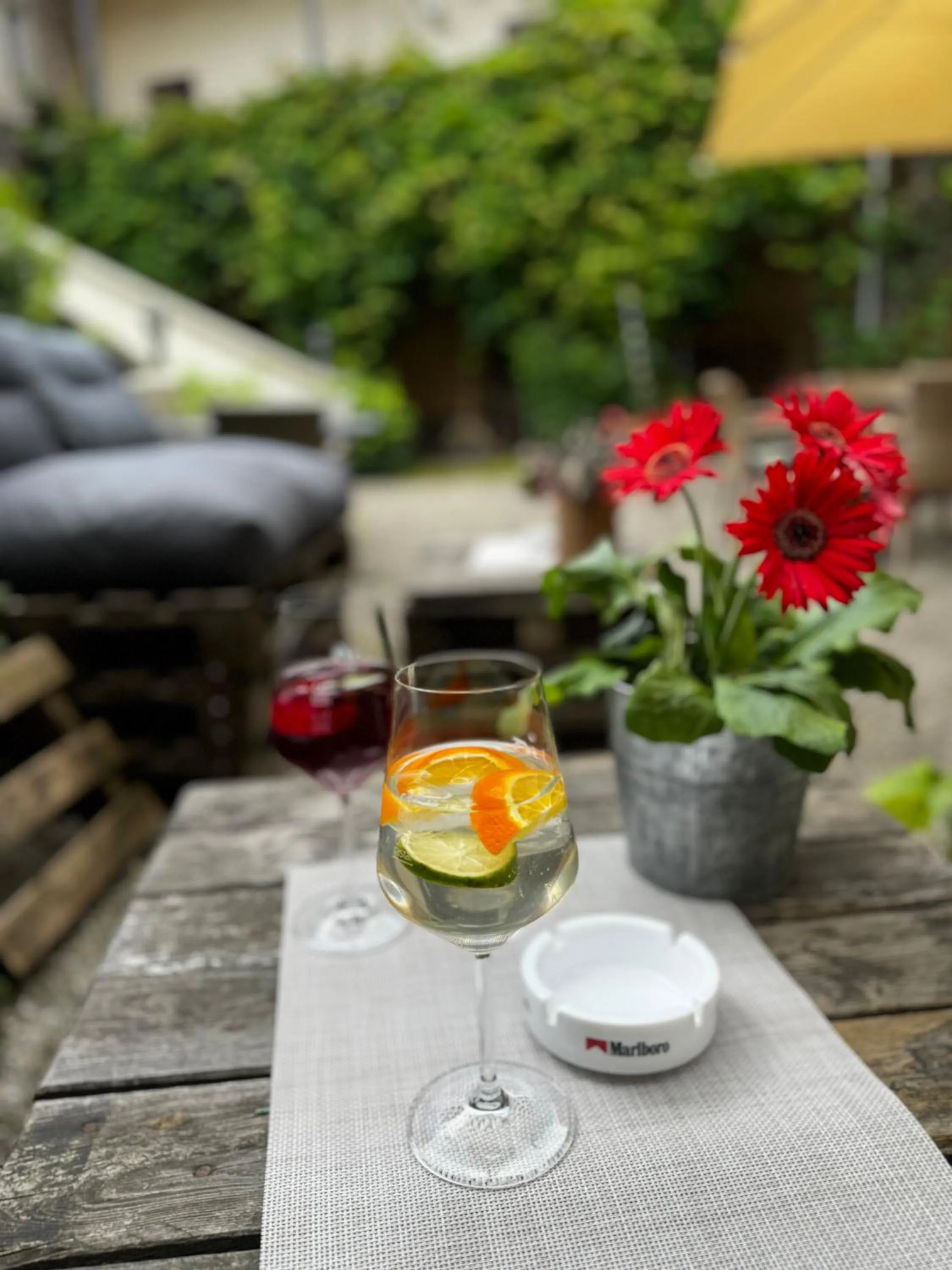Patio in Logis Hotel Stadt Neustadt