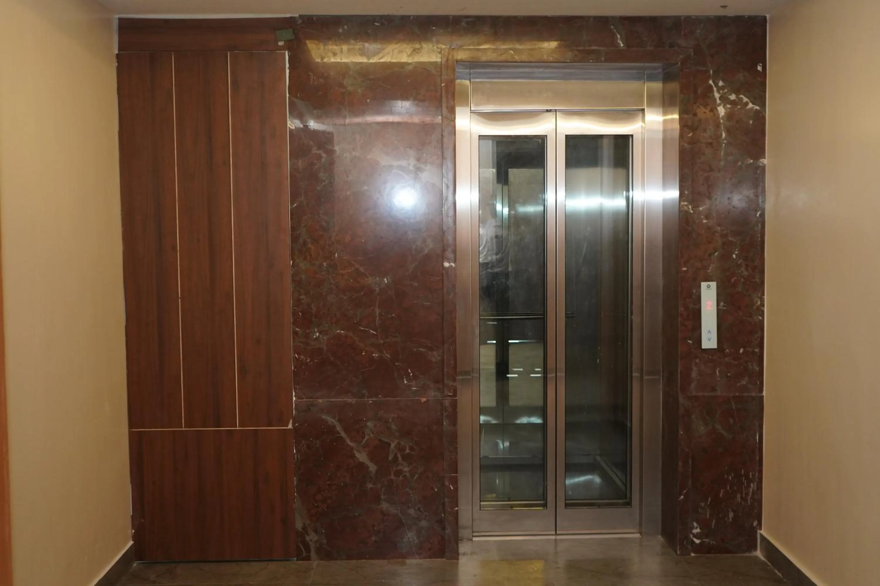 elevator in VANTARA SUITEs