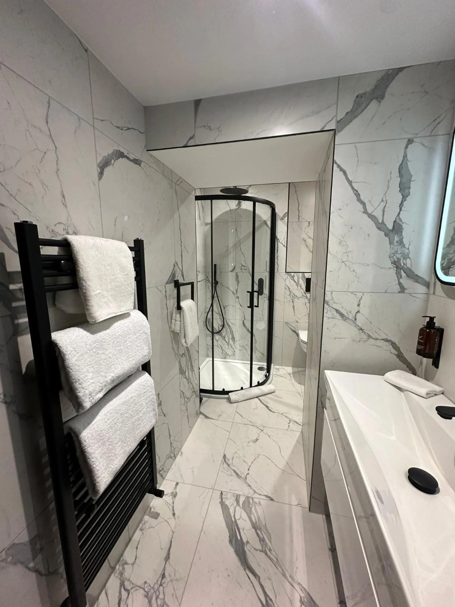 Bathroom, Bed in Secret Suites