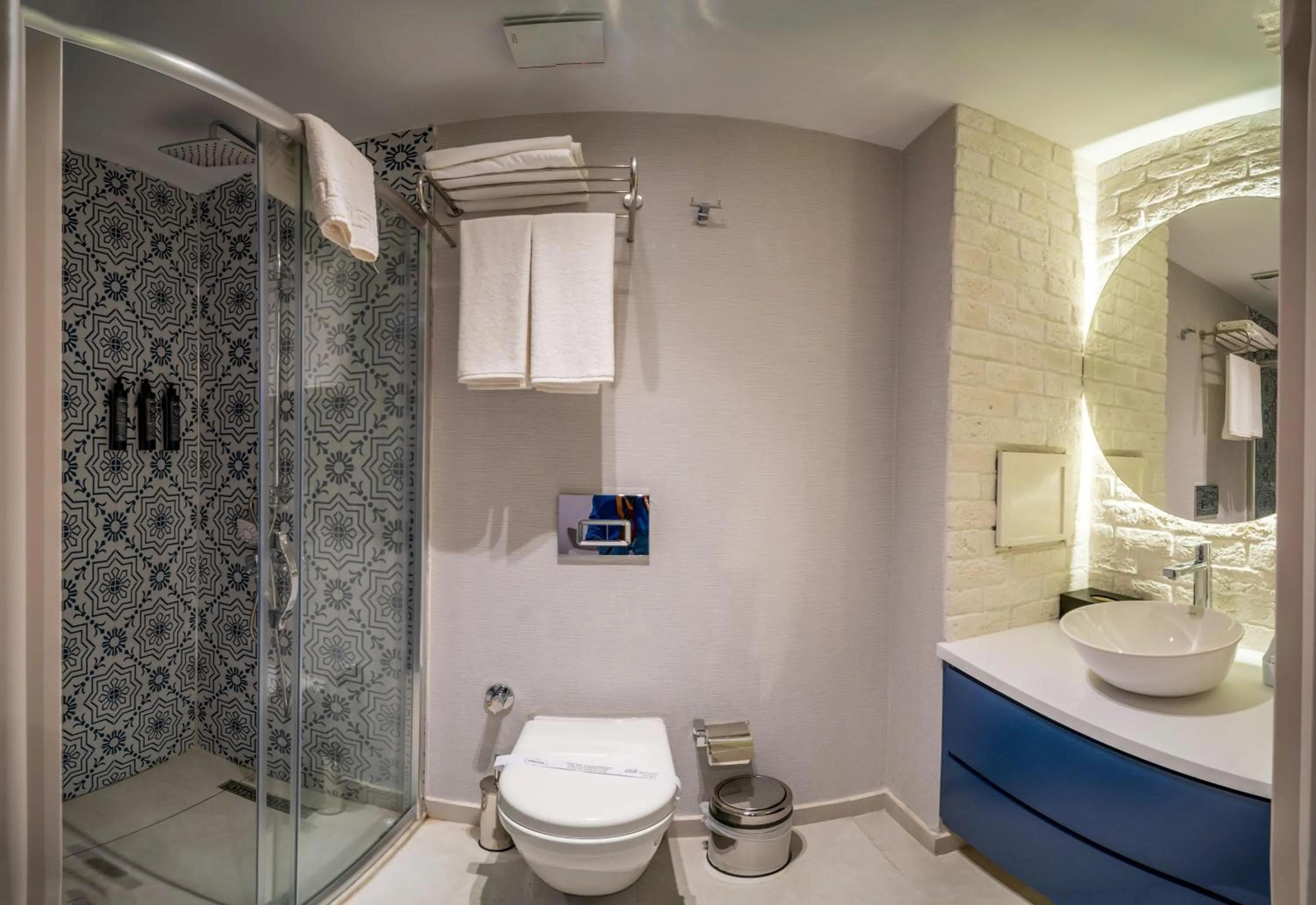 Bathroom in Querencia Hotel