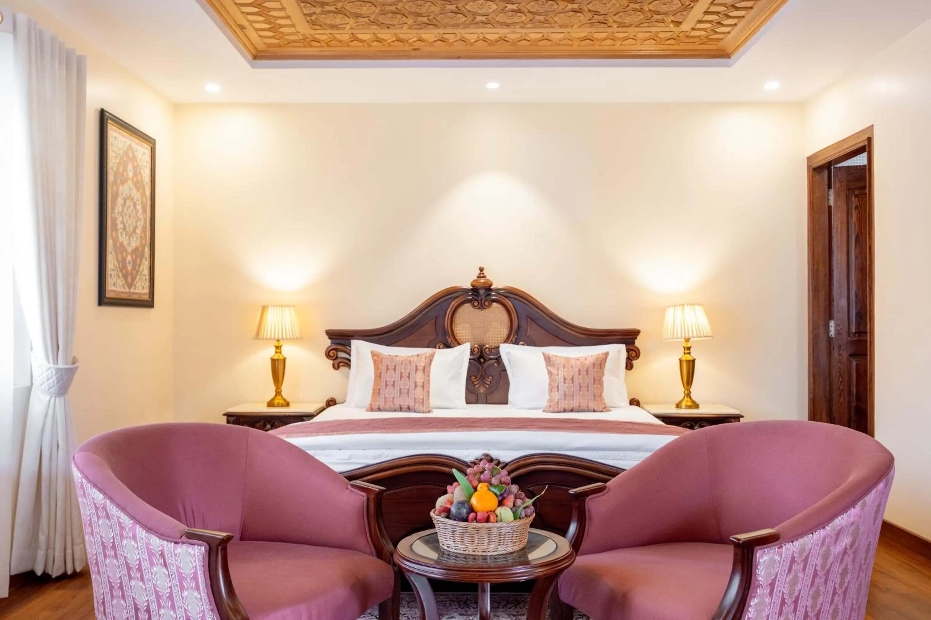 Bed in Moghal Mahal Resort Rajbagh Srinagar