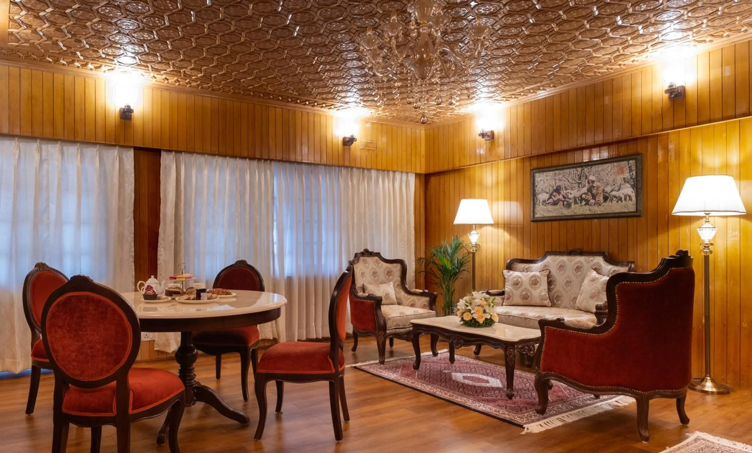 Living room in Moghal Mahal Resort Rajbagh Srinagar