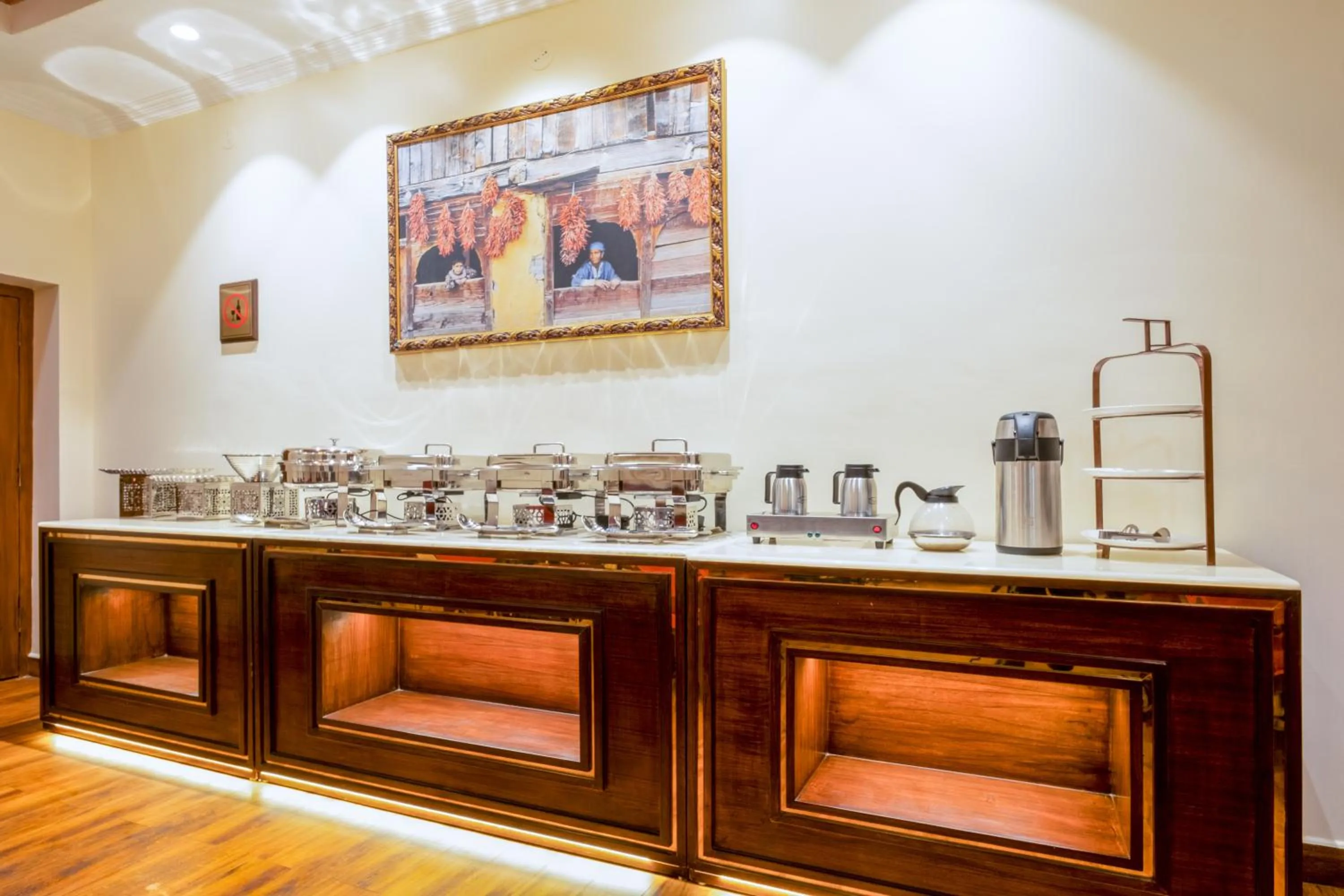 Buffet breakfast in Moghal Mahal Resort Rajbagh Srinagar