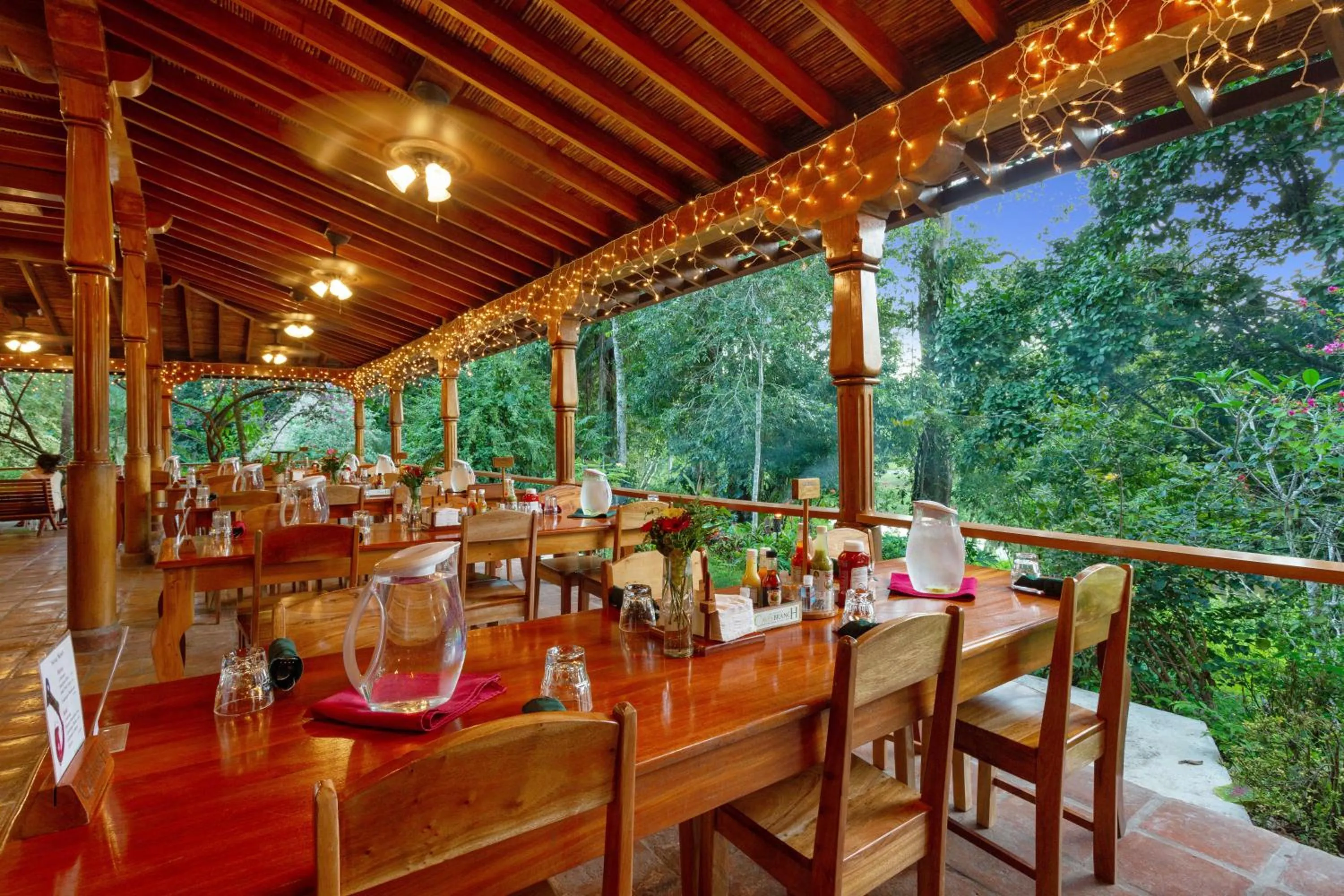 Restaurant/places to eat in Ian Anderson Caves Branch Jungle Lodge