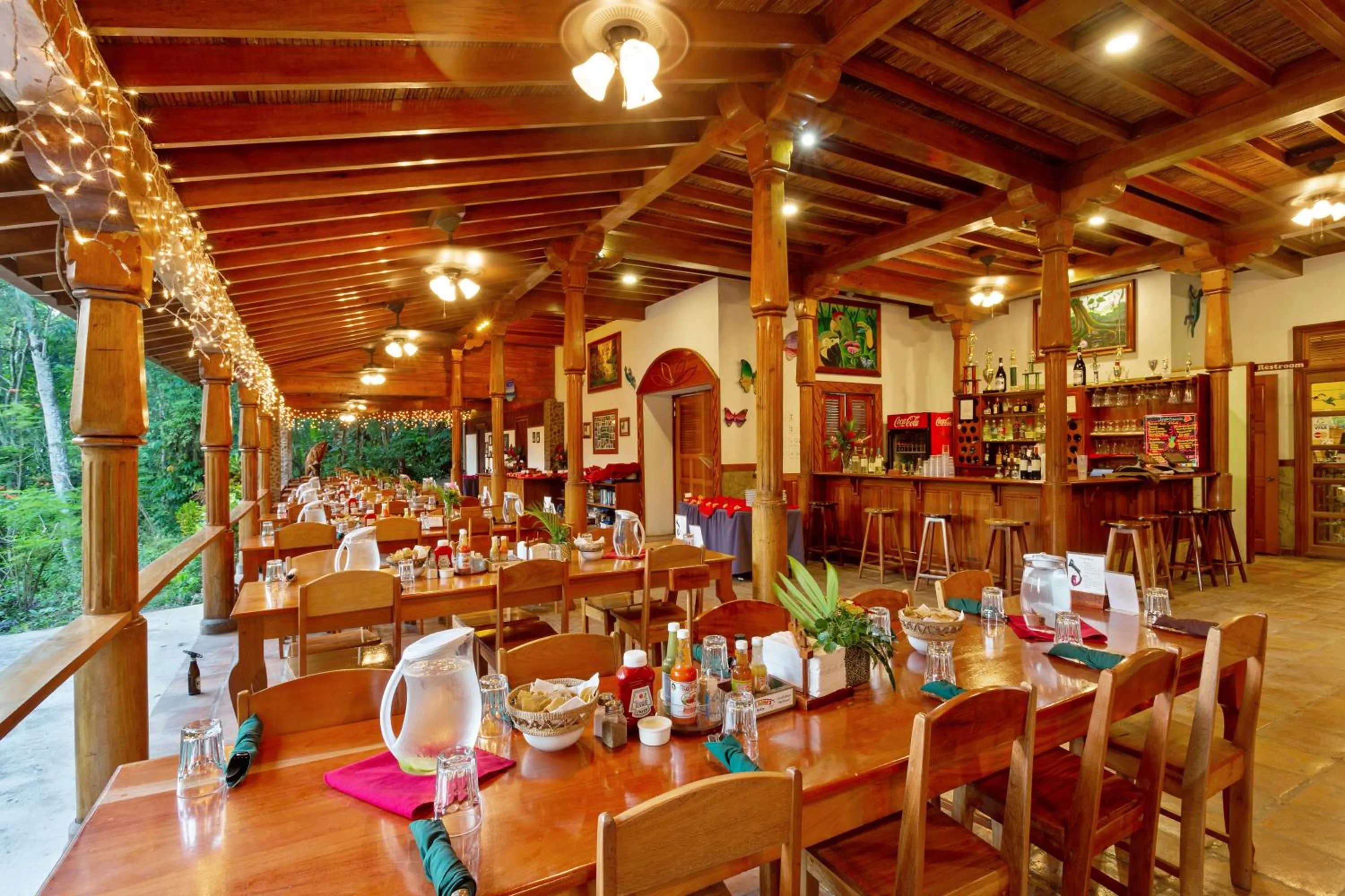 Restaurant/places to eat in Ian Anderson Caves Branch Jungle Lodge