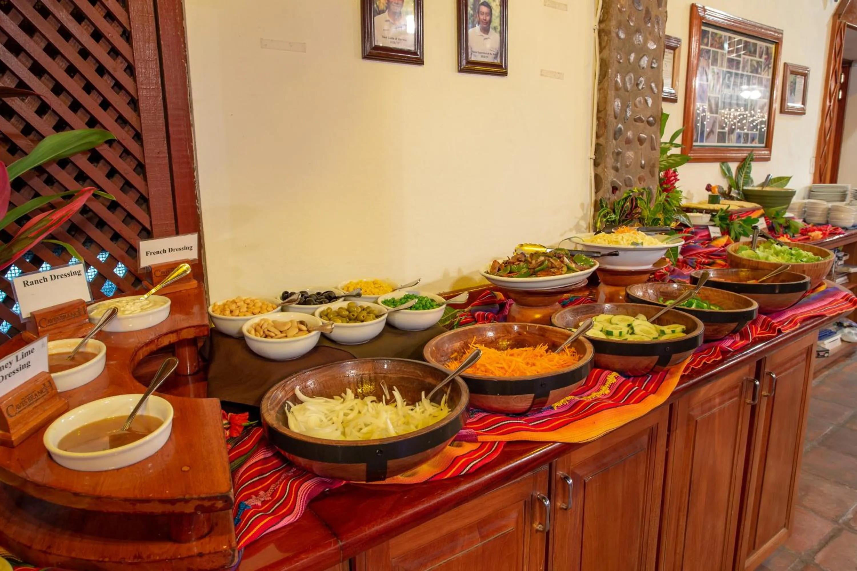 Restaurant/places to eat in Ian Anderson Caves Branch Jungle Lodge